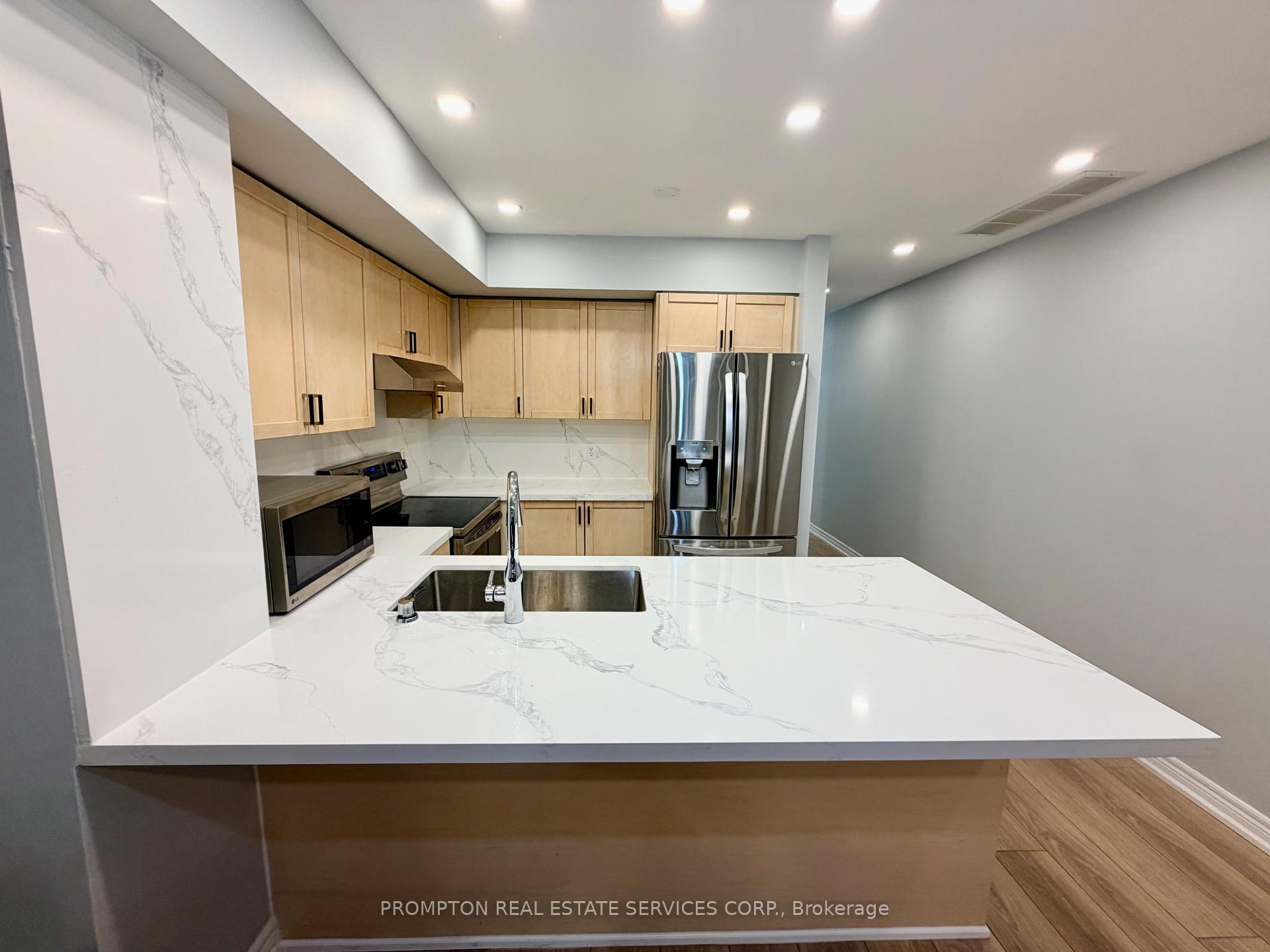 Photo 8 of Unit 11, 285 Antibes Drive, North York, Westminster-Branson — HOMEH