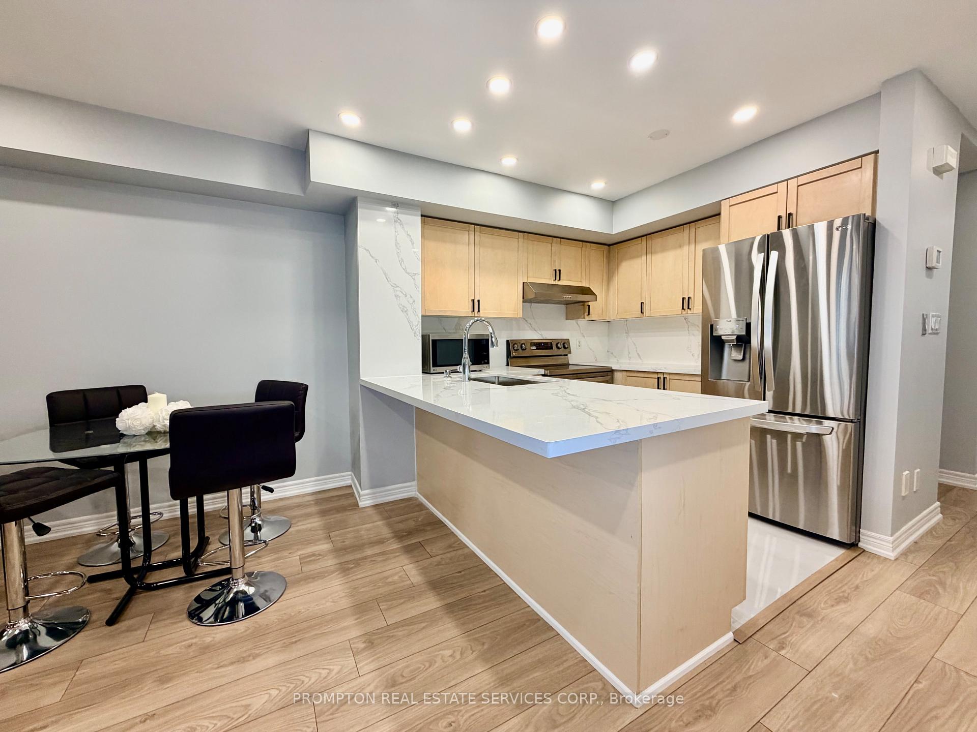 Photo 11 of Unit 11, 285 Antibes Drive, North York, Westminster-Branson — HOMEH