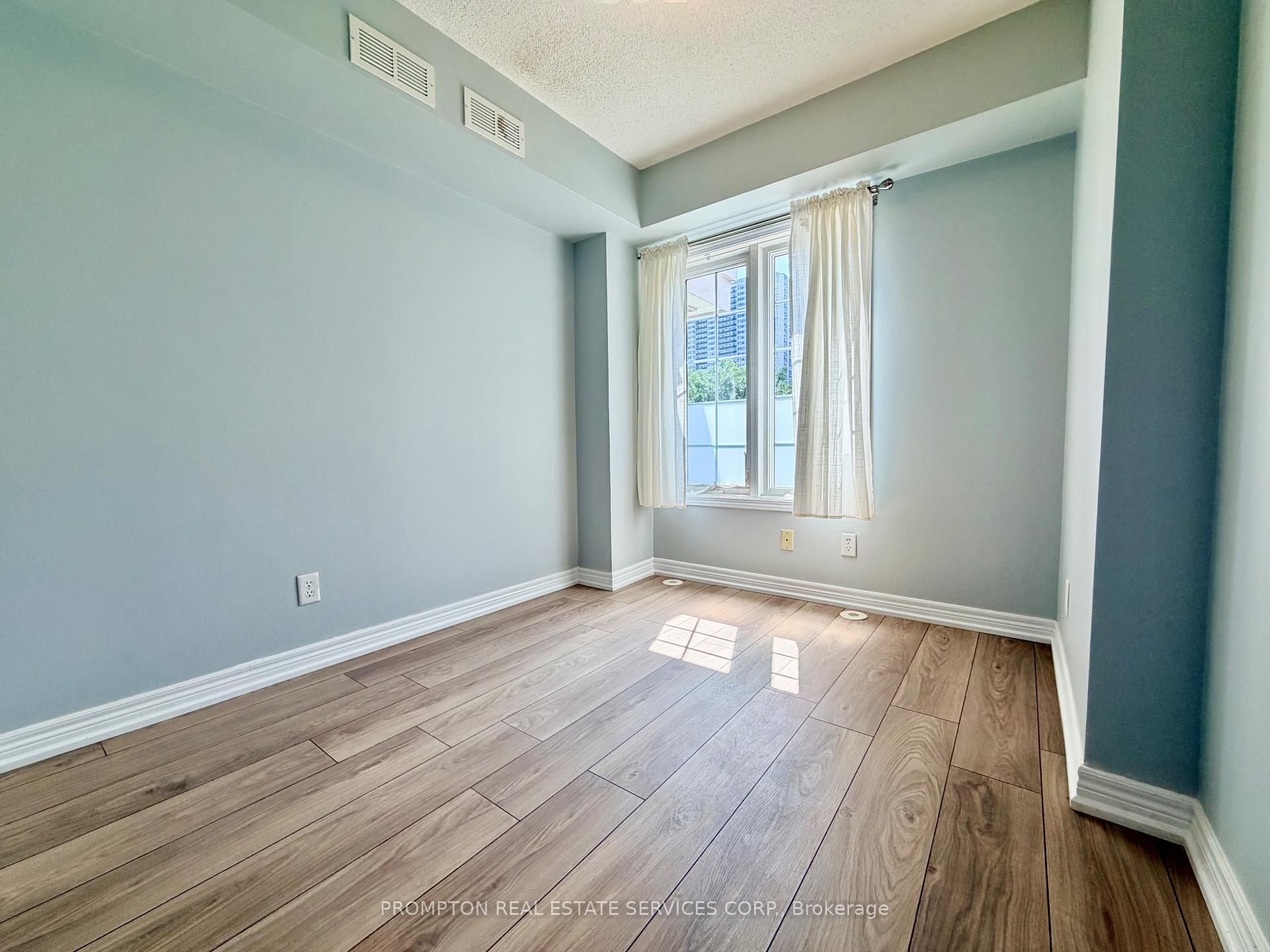 Photo 18 of Unit 11, 285 Antibes Drive, North York, Westminster-Branson — HOMEH