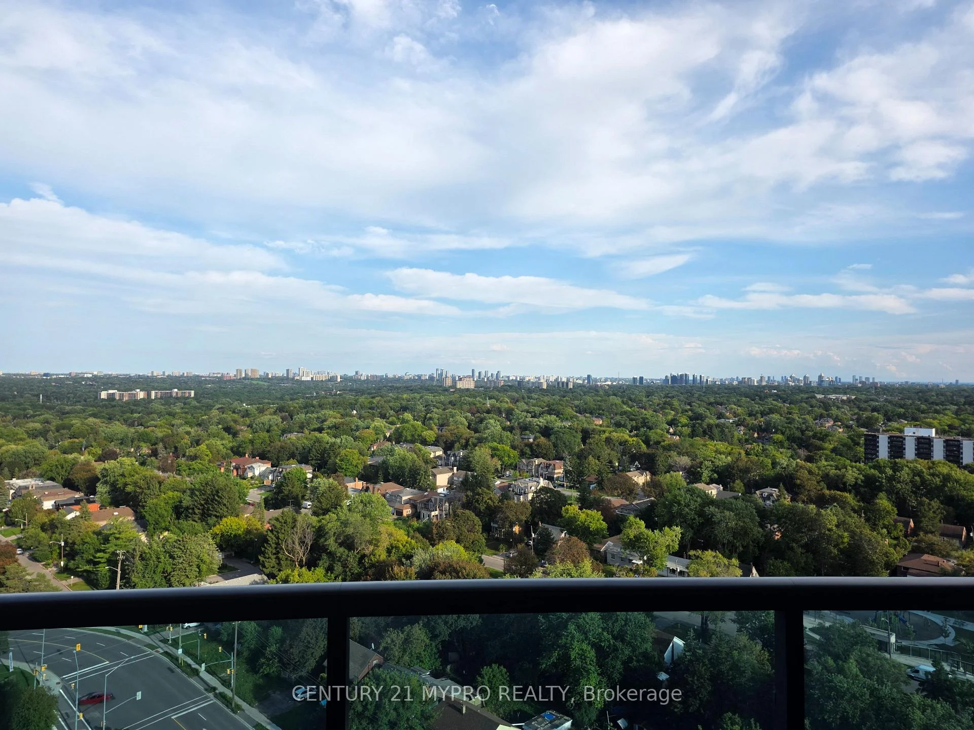 Photo 7 of Unit 1830, 7161 Yonge Street, Markham, Grandview — HOMEH