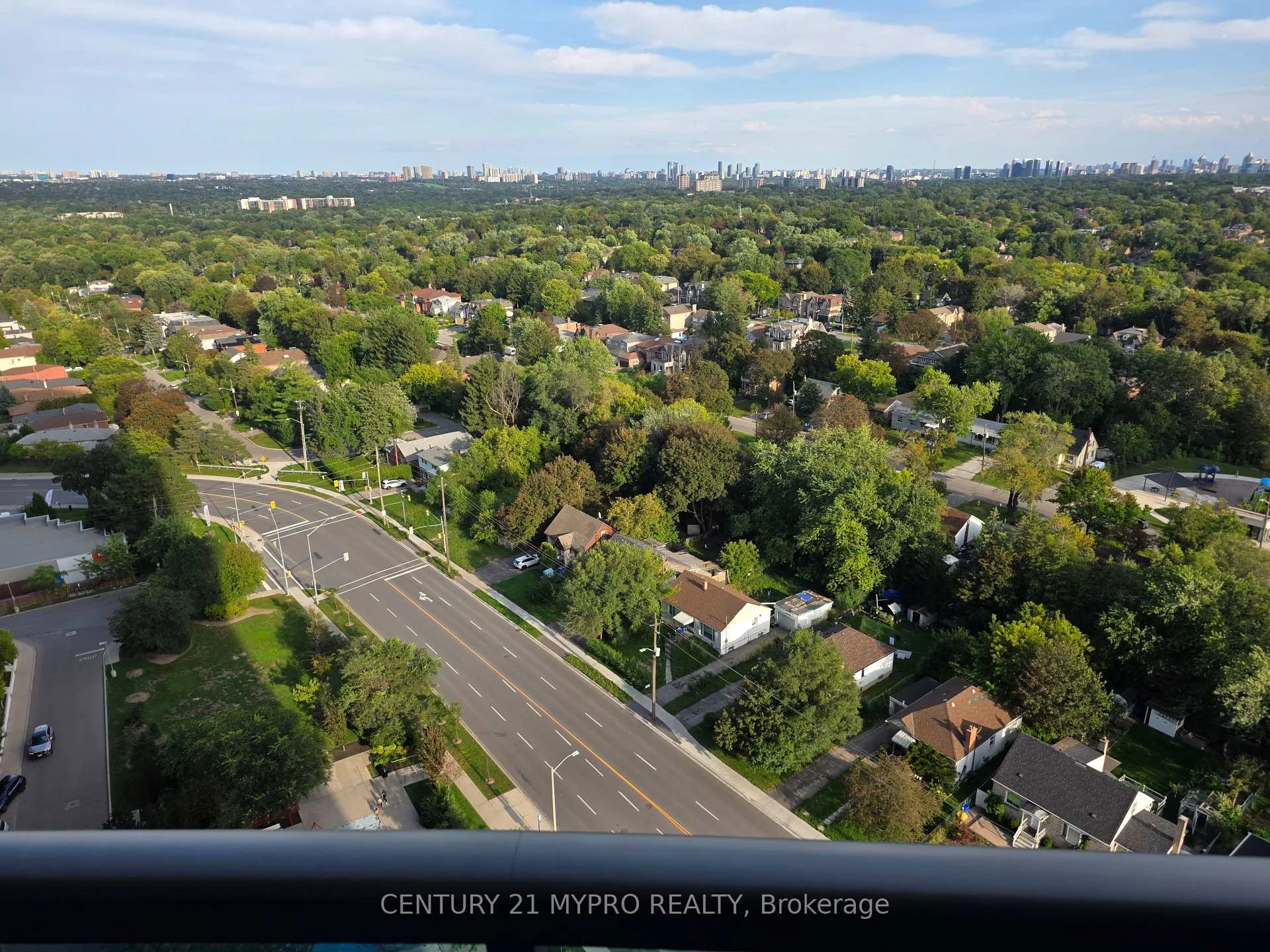 Photo 11 of Unit 1830, 7161 Yonge Street, Markham, Grandview — HOMEH