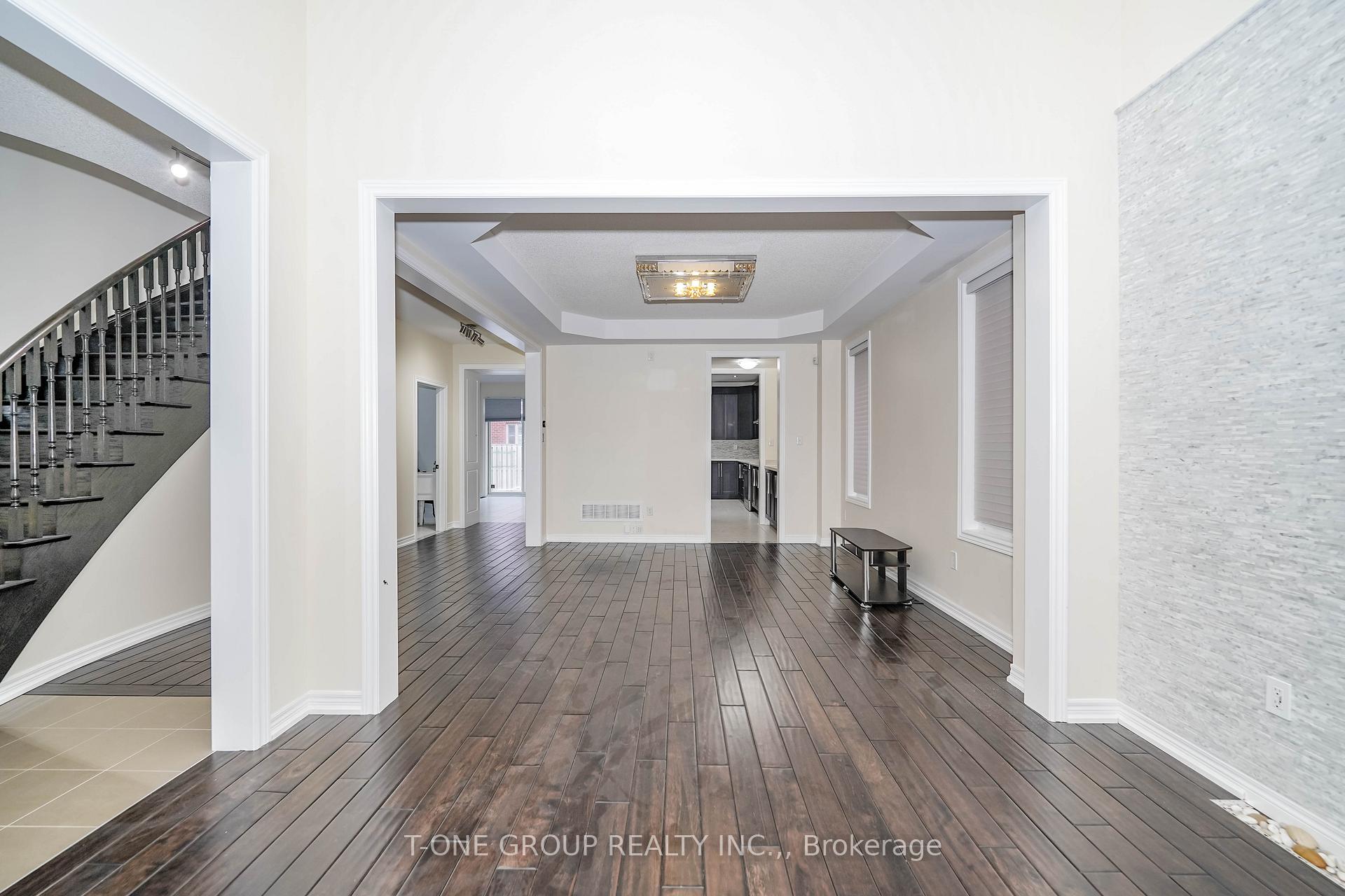 Photo 5 of 3 Chokecherry Crescent, Markham, Wismer — HOMEH