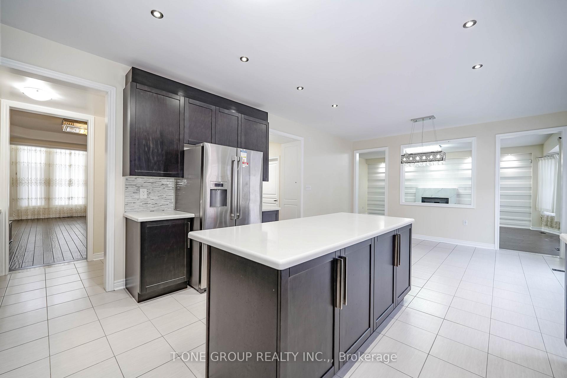 Photo 7 of 3 Chokecherry Crescent, Markham, Wismer — HOMEH