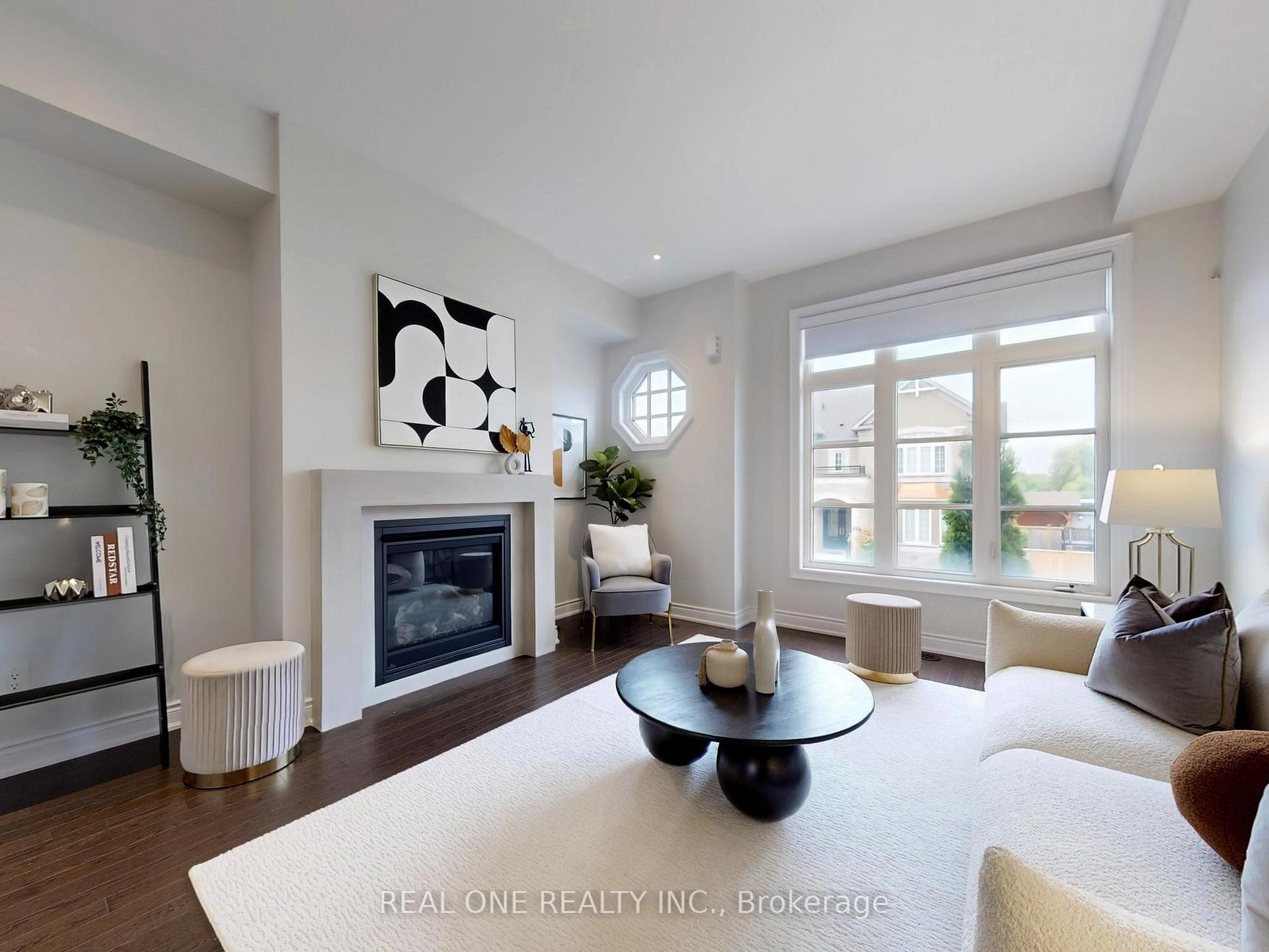 Photo 4 of 2161 Lillykin Street, Oakville, River Oaks — HOMEH