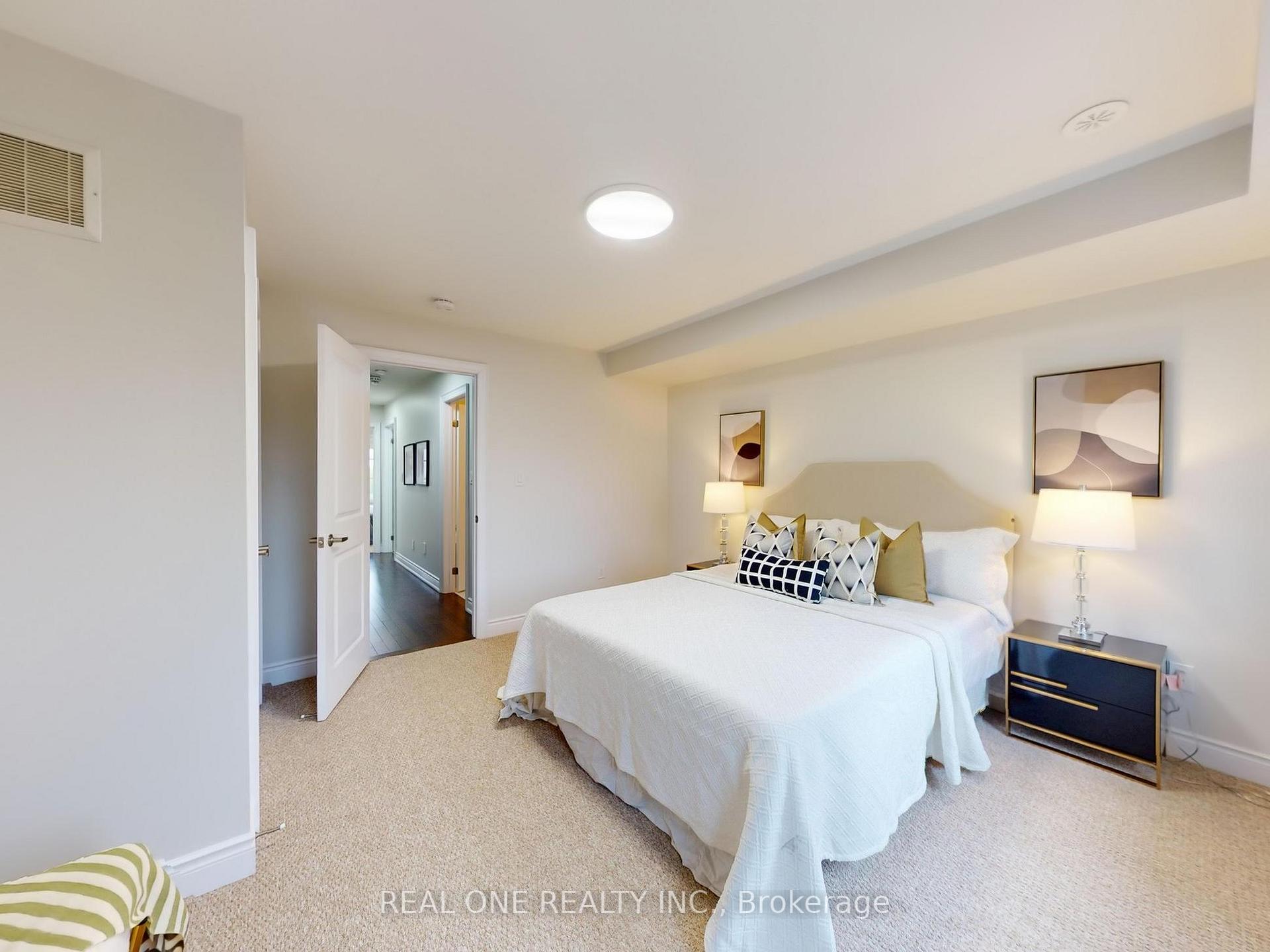 Photo 20 of 2161 Lillykin Street, Oakville, River Oaks — HOMEH