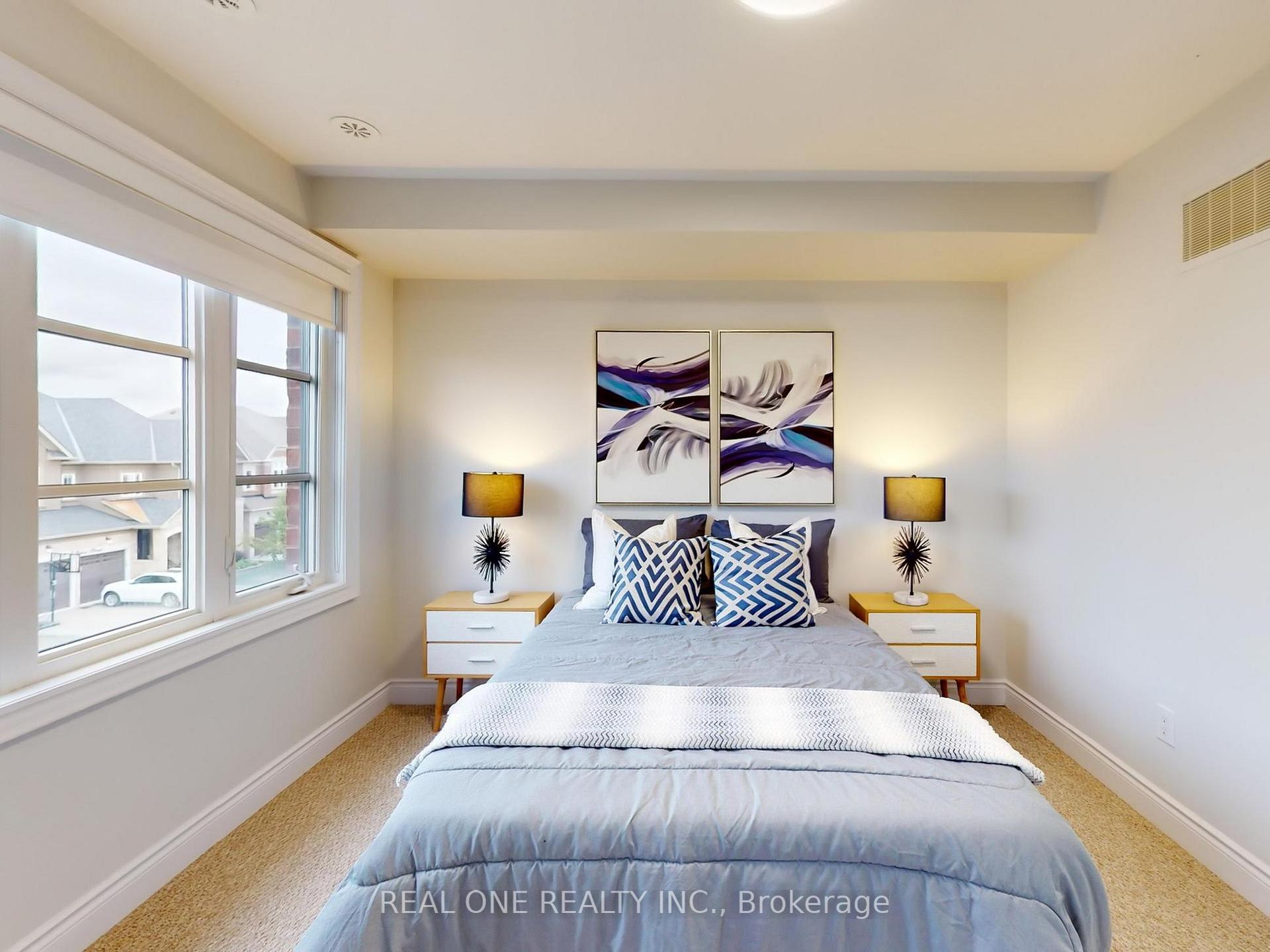 Photo 23 of 2161 Lillykin Street, Oakville, River Oaks — HOMEH