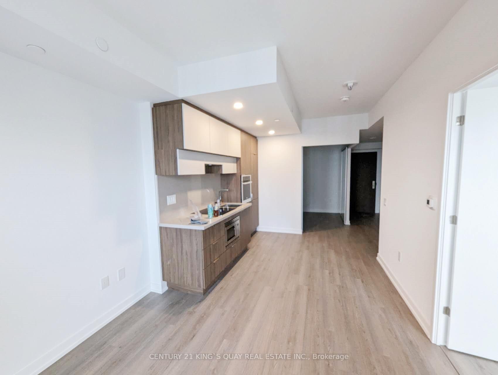 Photo 3 of Unit 2510, 39 Roehampton Avenue, Toronto, Mount Pleasant West — HOMEH
