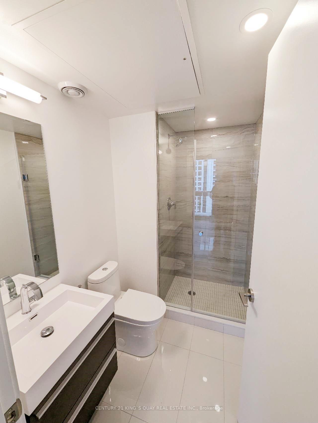 Photo 6 of Unit 2510, 39 Roehampton Avenue, Toronto, Mount Pleasant West — HOMEH
