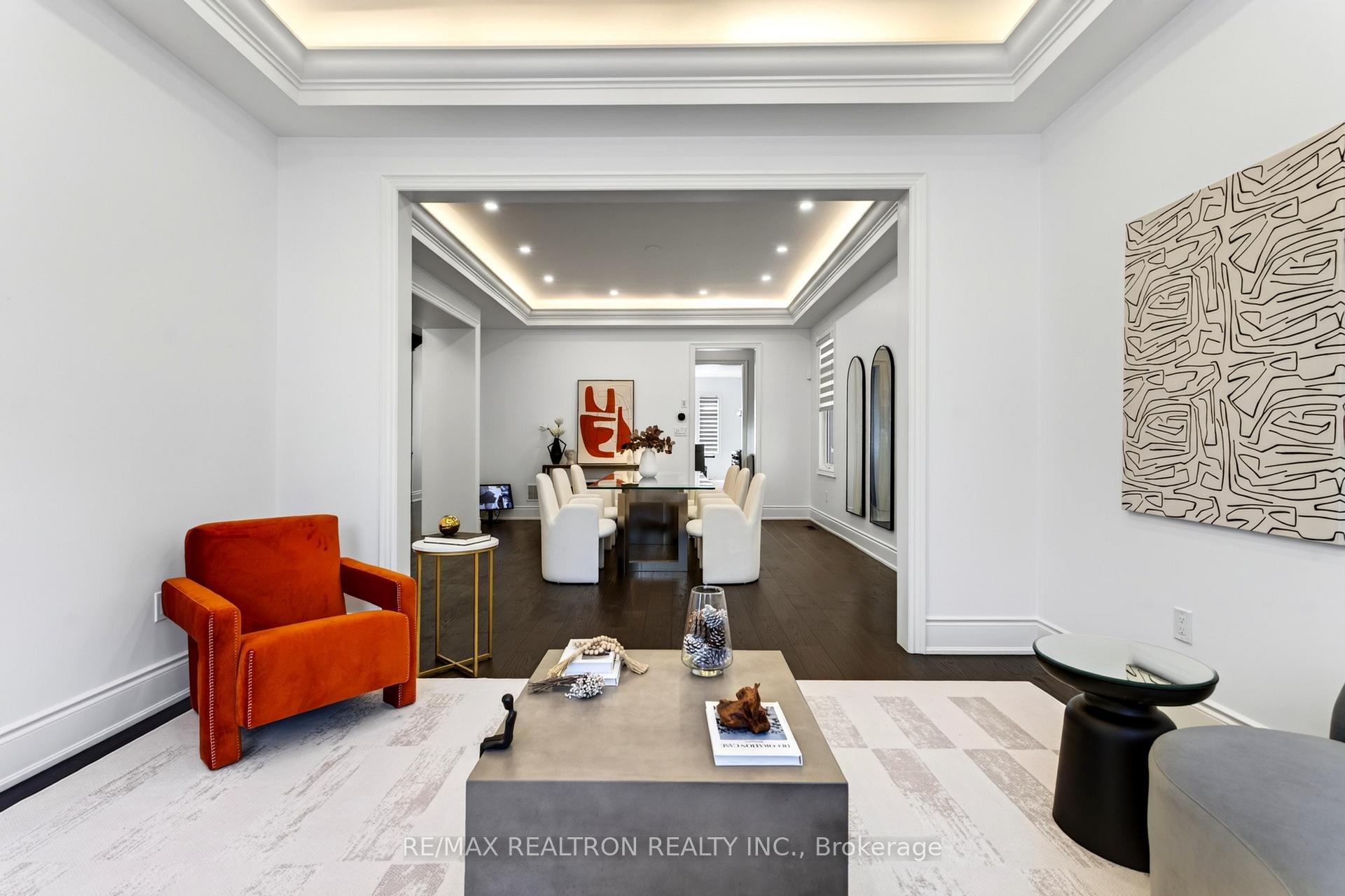 Photo 5 of 209 Hillsview Drive, Richmond Hill, Observatory — HOMEH