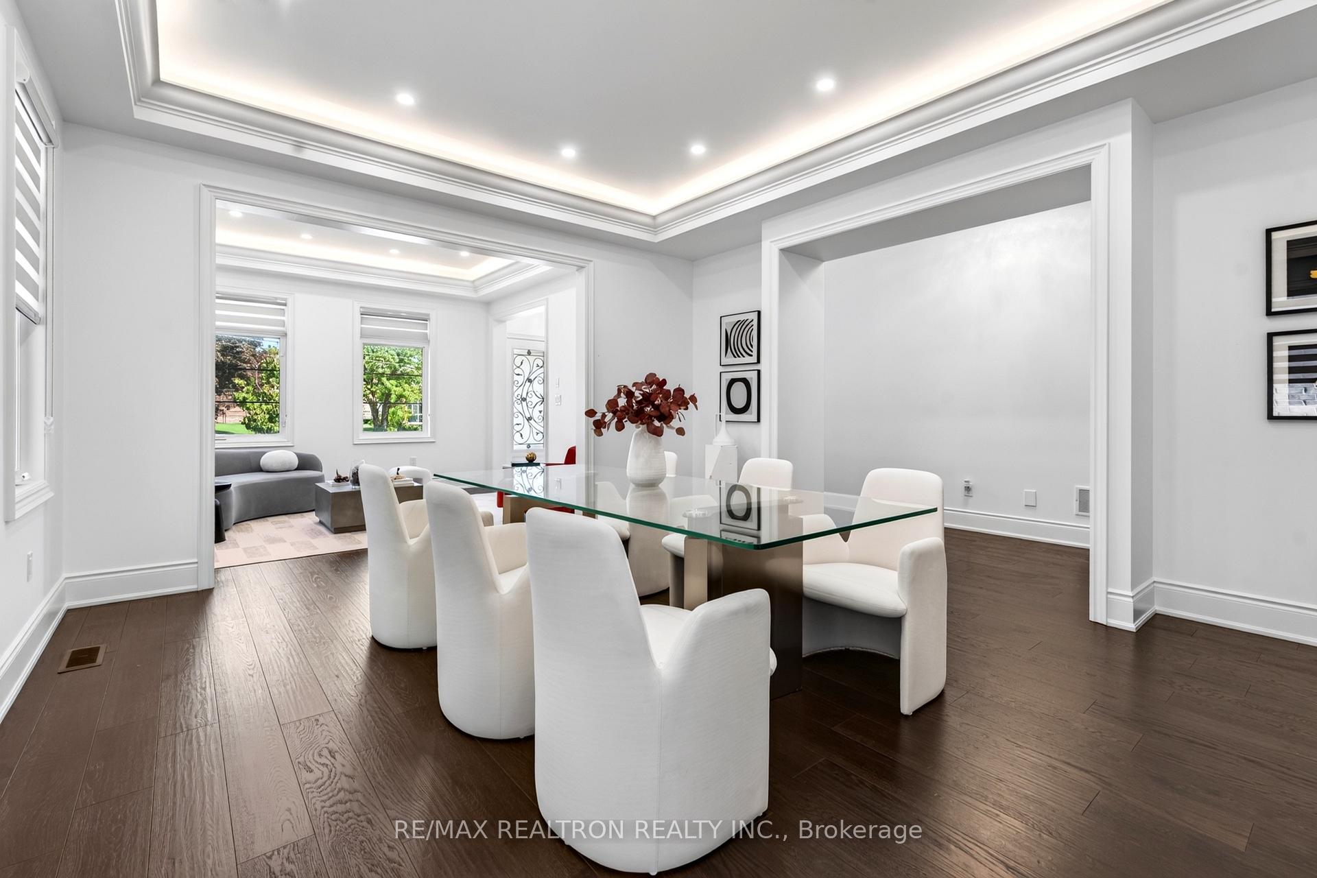 Photo 6 of 209 Hillsview Drive, Richmond Hill, Observatory — HOMEH