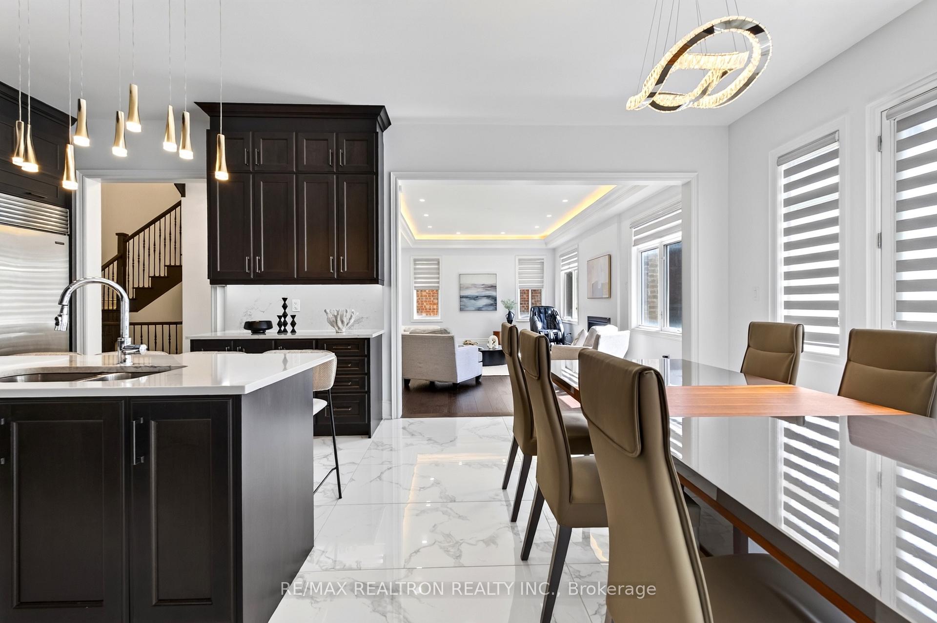 Photo 16 of 209 Hillsview Drive, Richmond Hill, Observatory — HOMEH