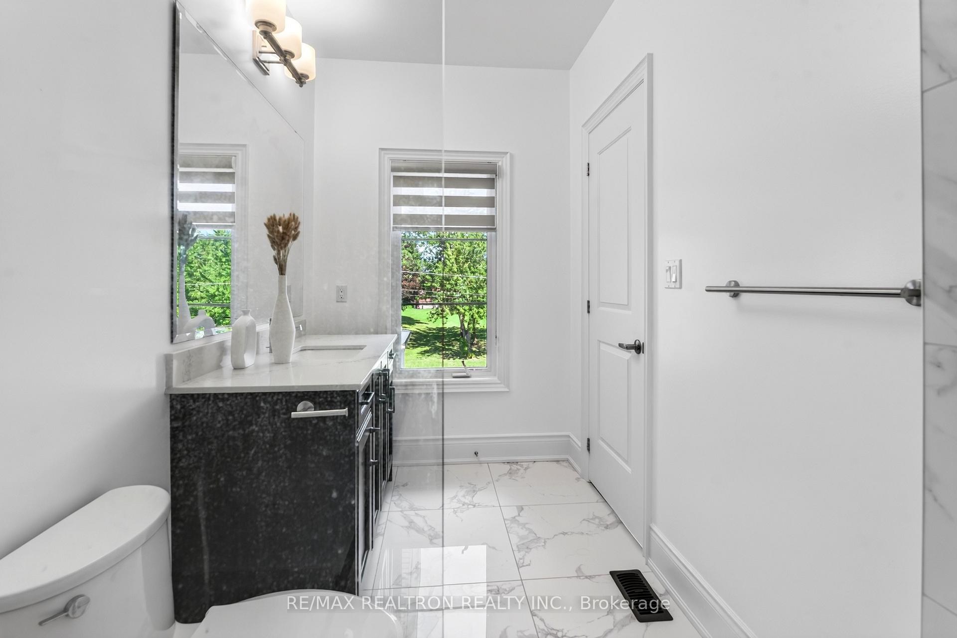 Photo 30 of 209 Hillsview Drive, Richmond Hill, Observatory — HOMEH