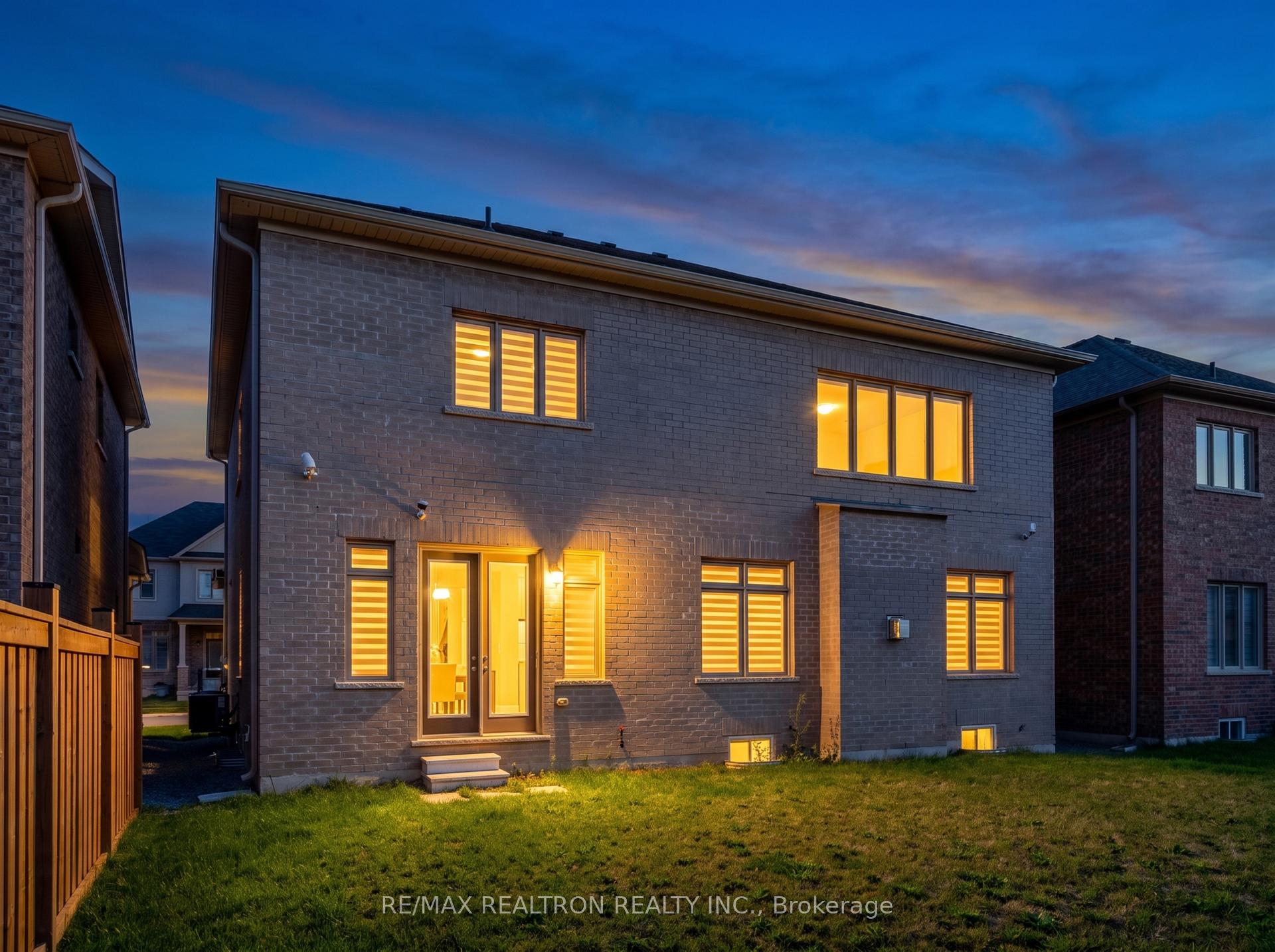 Photo 34 of 209 Hillsview Drive, Richmond Hill, Observatory — HOMEH