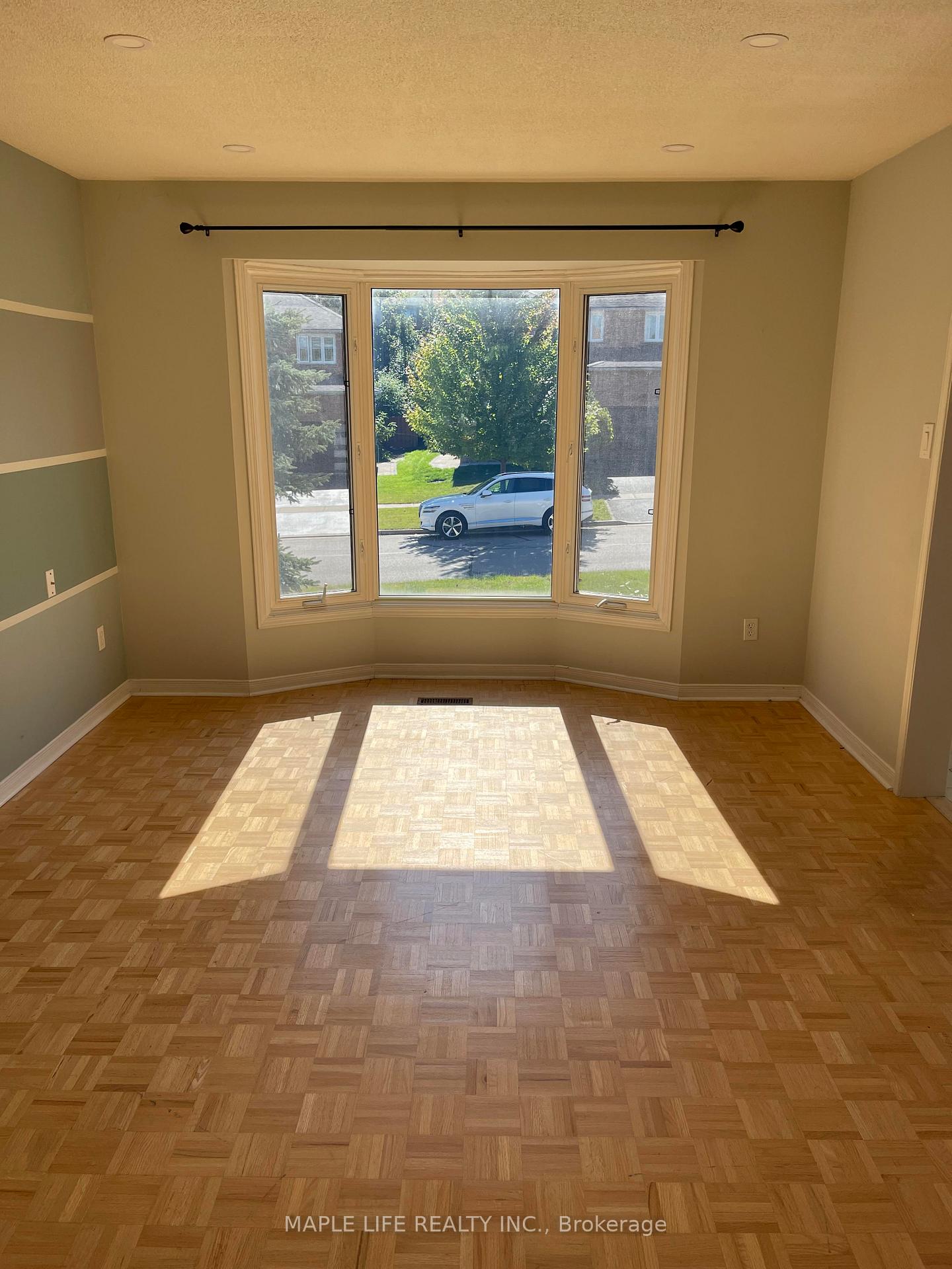 Photo 10 of 175 Keffer Circle, Newmarket, Armitage — HOMEH