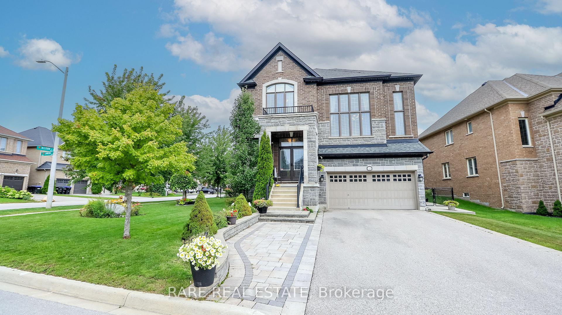 Photo 2 of 1350 Lawson Street, Innisfil, Alcona — HOMEH
