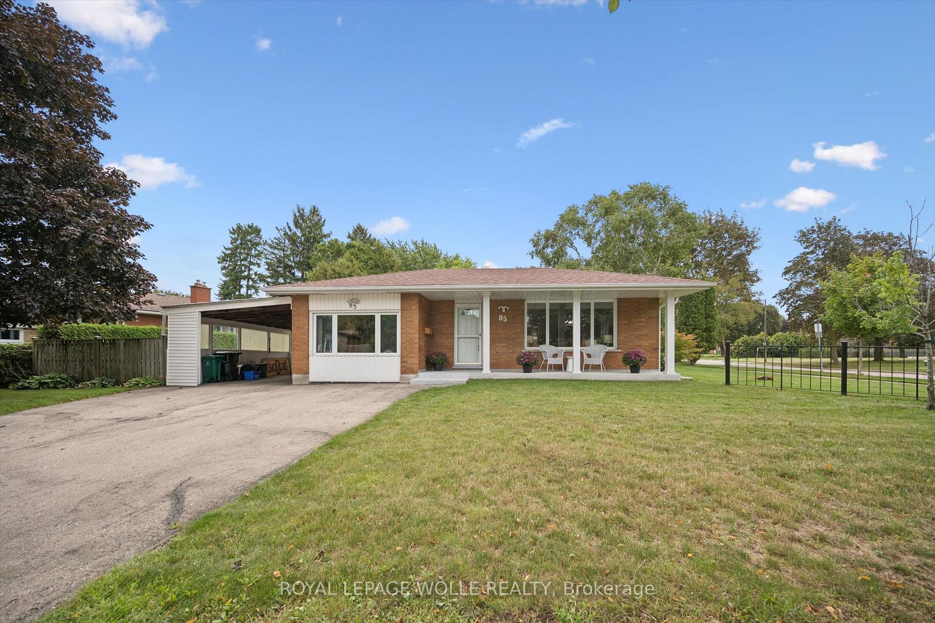 Photo 2 of 85 Indian Road, Kitchener, Heritage Park - Kitchener — HOMEH