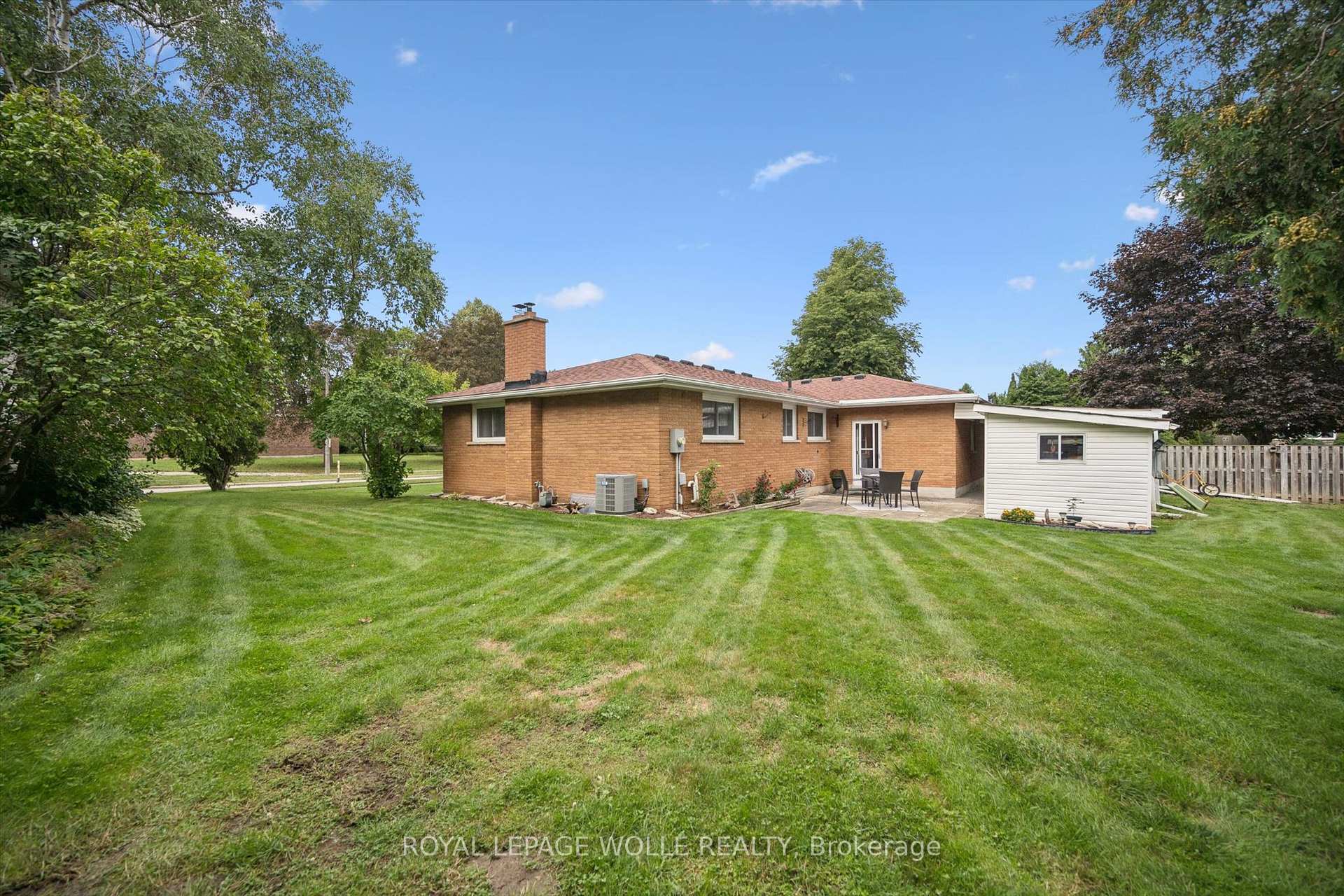 Photo 31 of 85 Indian Road, Kitchener, Heritage Park - Kitchener — HOMEH