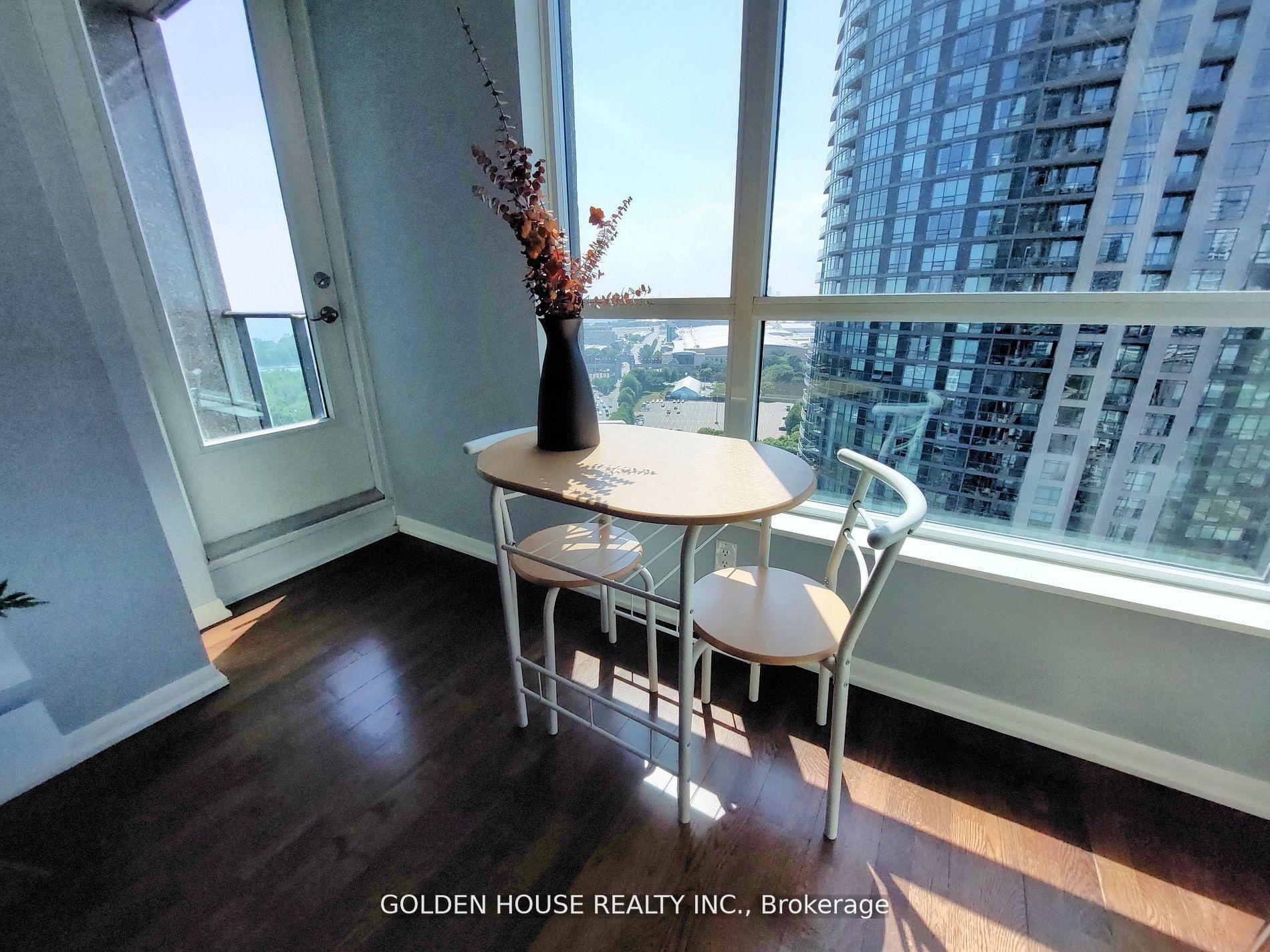 Photo 4 of Unit 2309, 215 Fort York Boulevard, Toronto, Niagara — HOMEH
