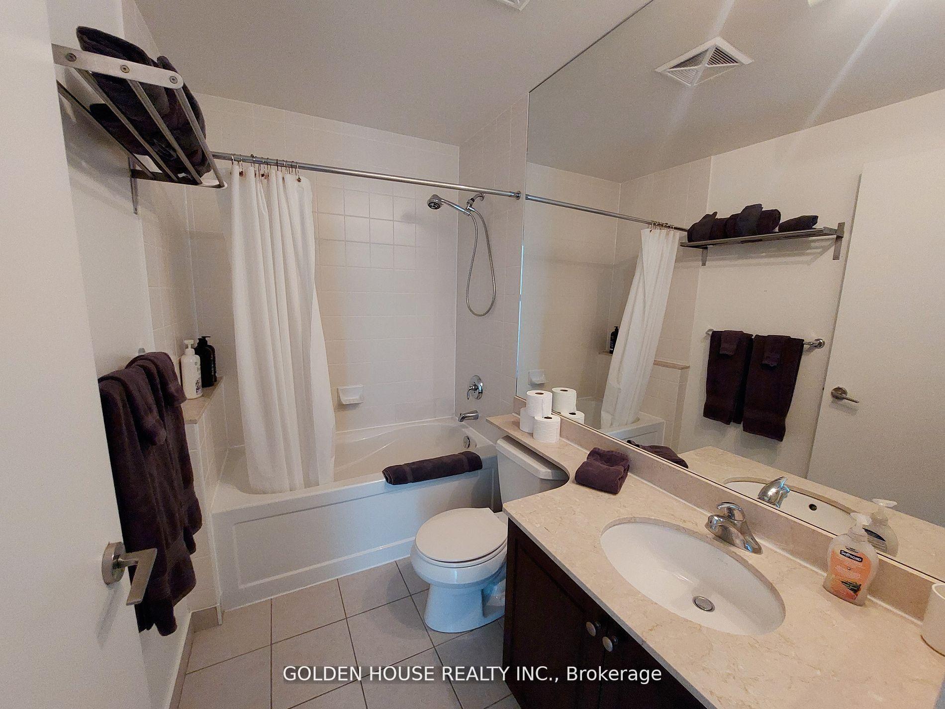 Photo 5 of Unit 2309, 215 Fort York Boulevard, Toronto, Niagara — HOMEH