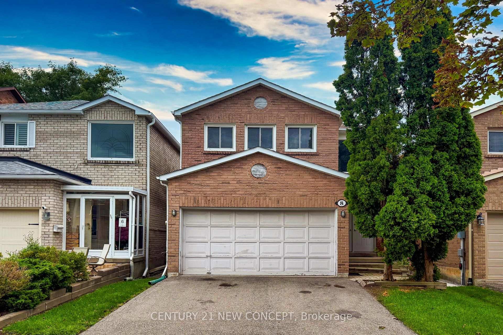 Photo 1 of 8 Millcroft Way, Vaughan, Brownridge — HOMEH