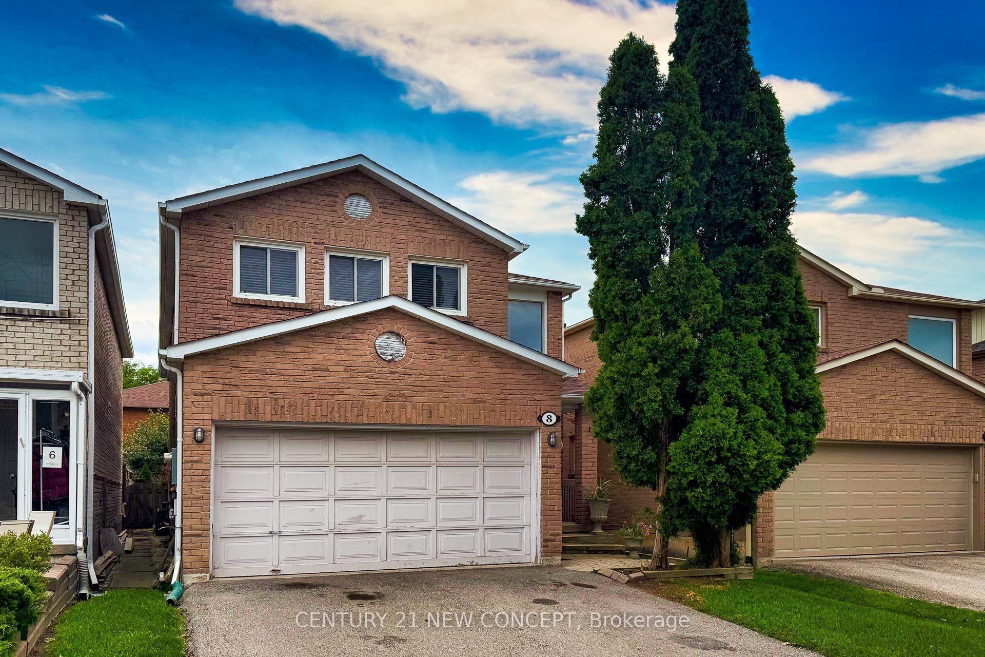Photo 2 of 8 Millcroft Way, Vaughan, Brownridge — HOMEH