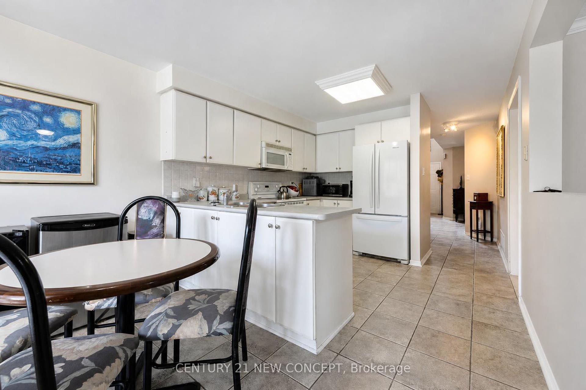 Photo 14 of 8 Millcroft Way, Vaughan, Brownridge — HOMEH