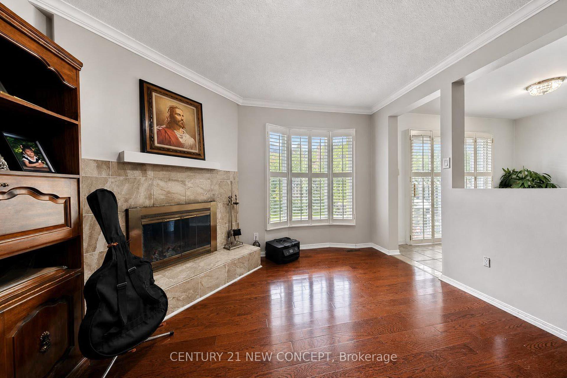 Photo 16 of 8 Millcroft Way, Vaughan, Brownridge — HOMEH