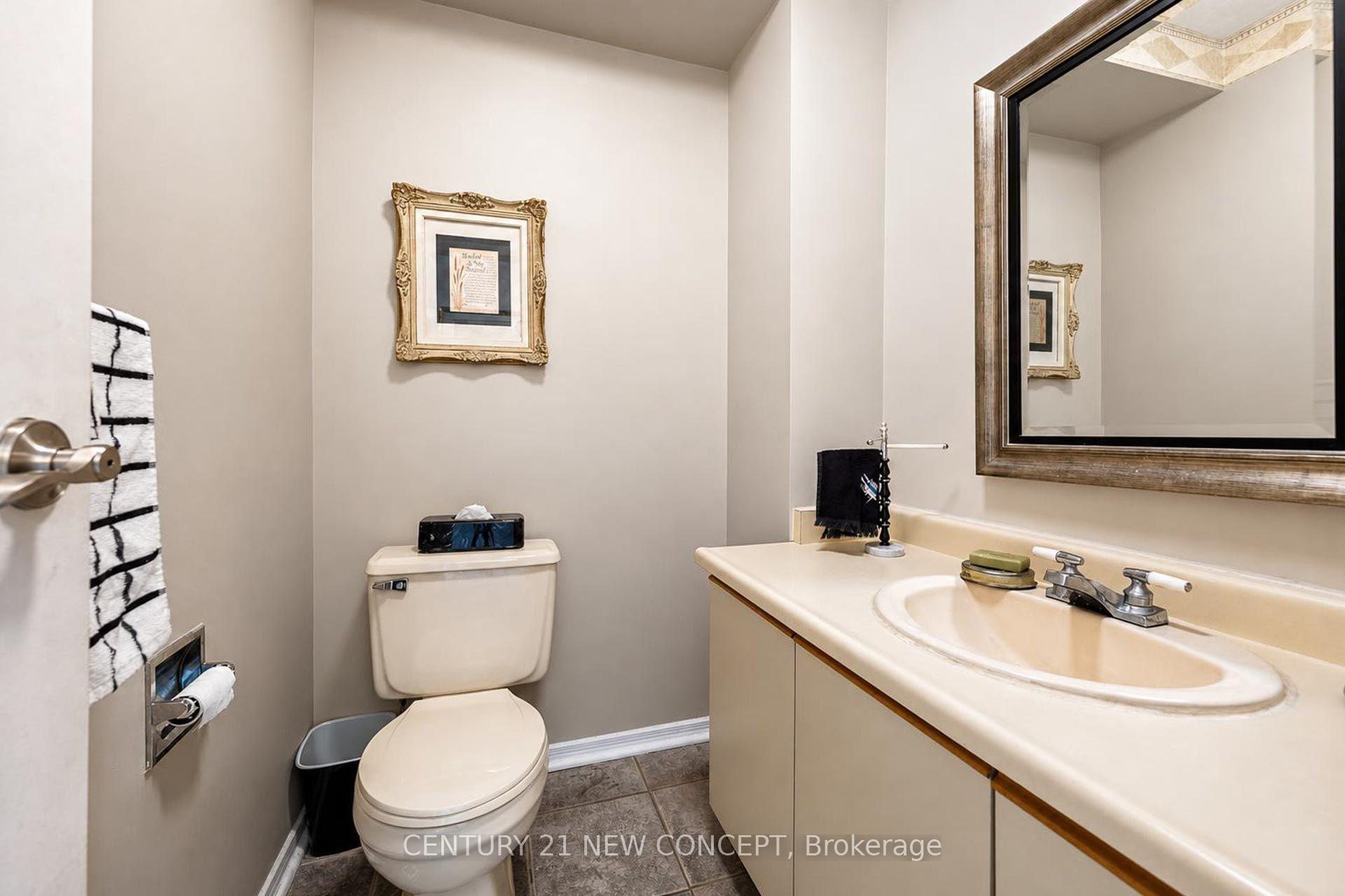 Photo 17 of 8 Millcroft Way, Vaughan, Brownridge — HOMEH