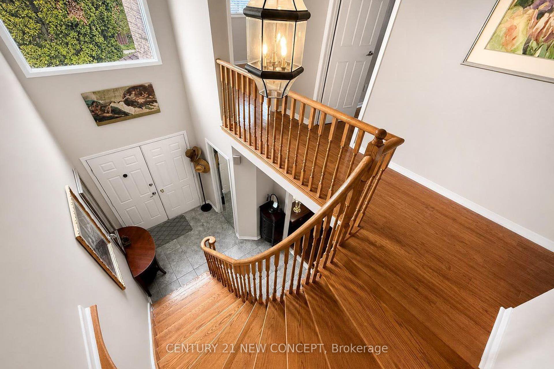 Photo 19 of 8 Millcroft Way, Vaughan, Brownridge — HOMEH
