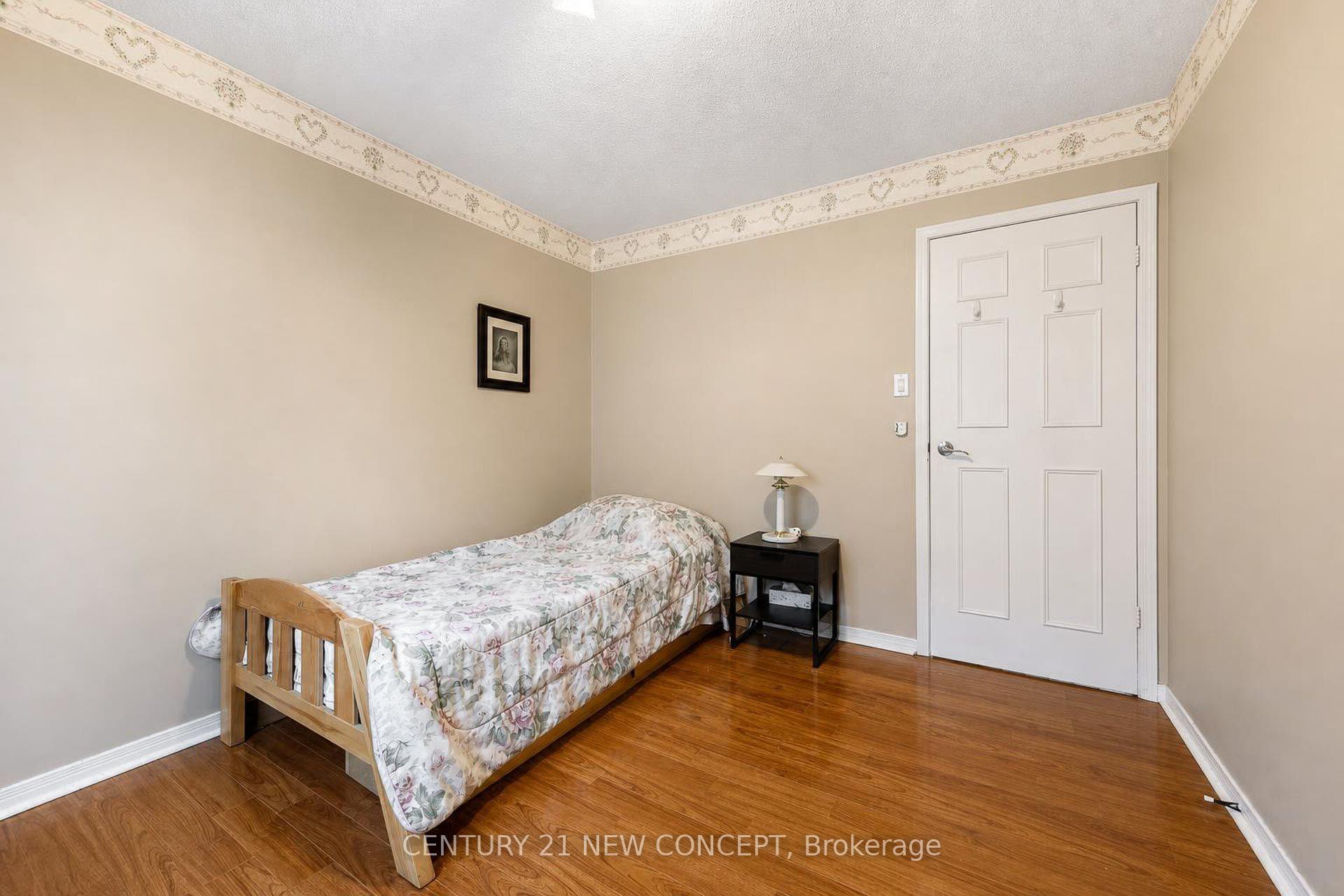 Photo 25 of 8 Millcroft Way, Vaughan, Brownridge — HOMEH