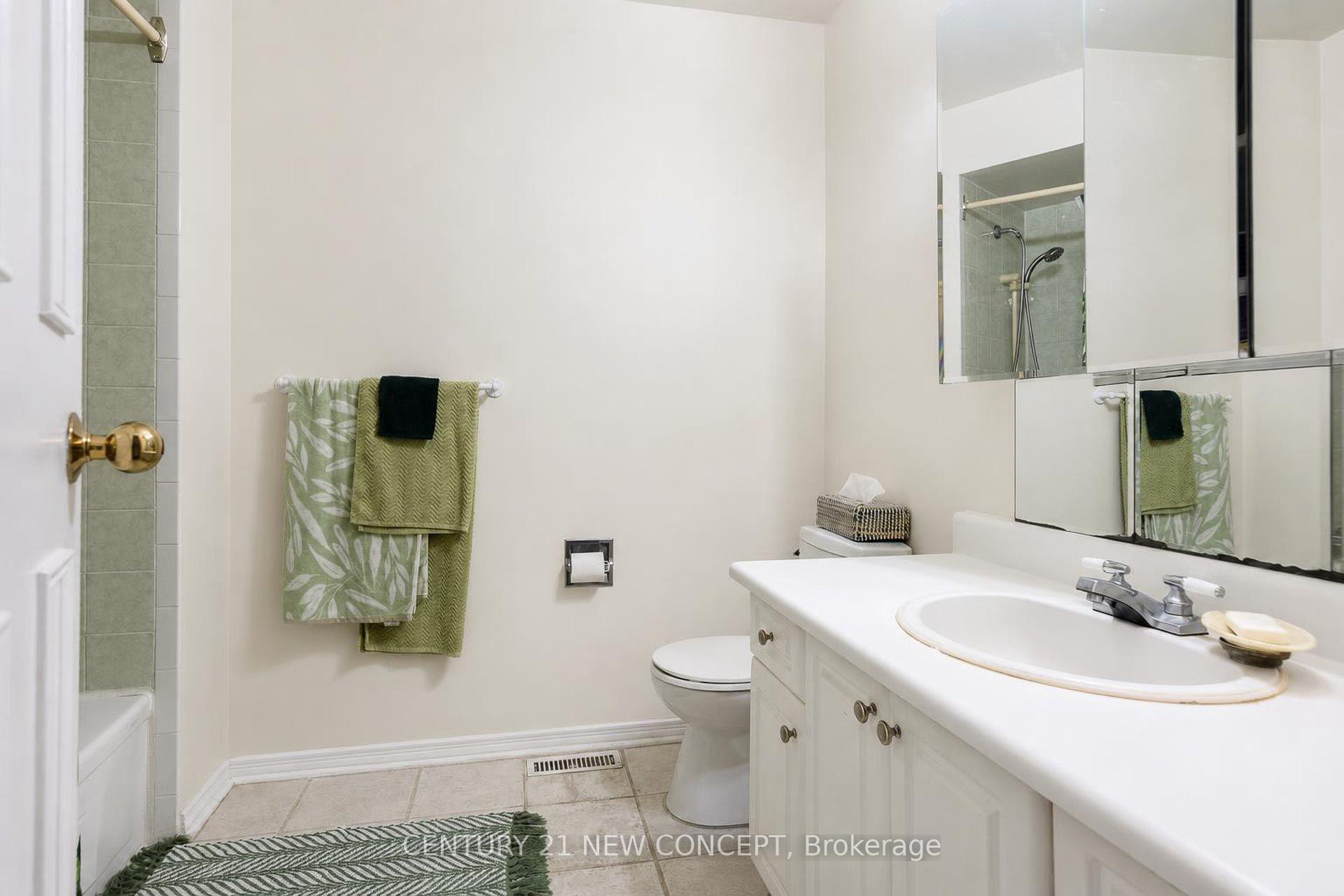 Photo 31 of 8 Millcroft Way, Vaughan, Brownridge — HOMEH