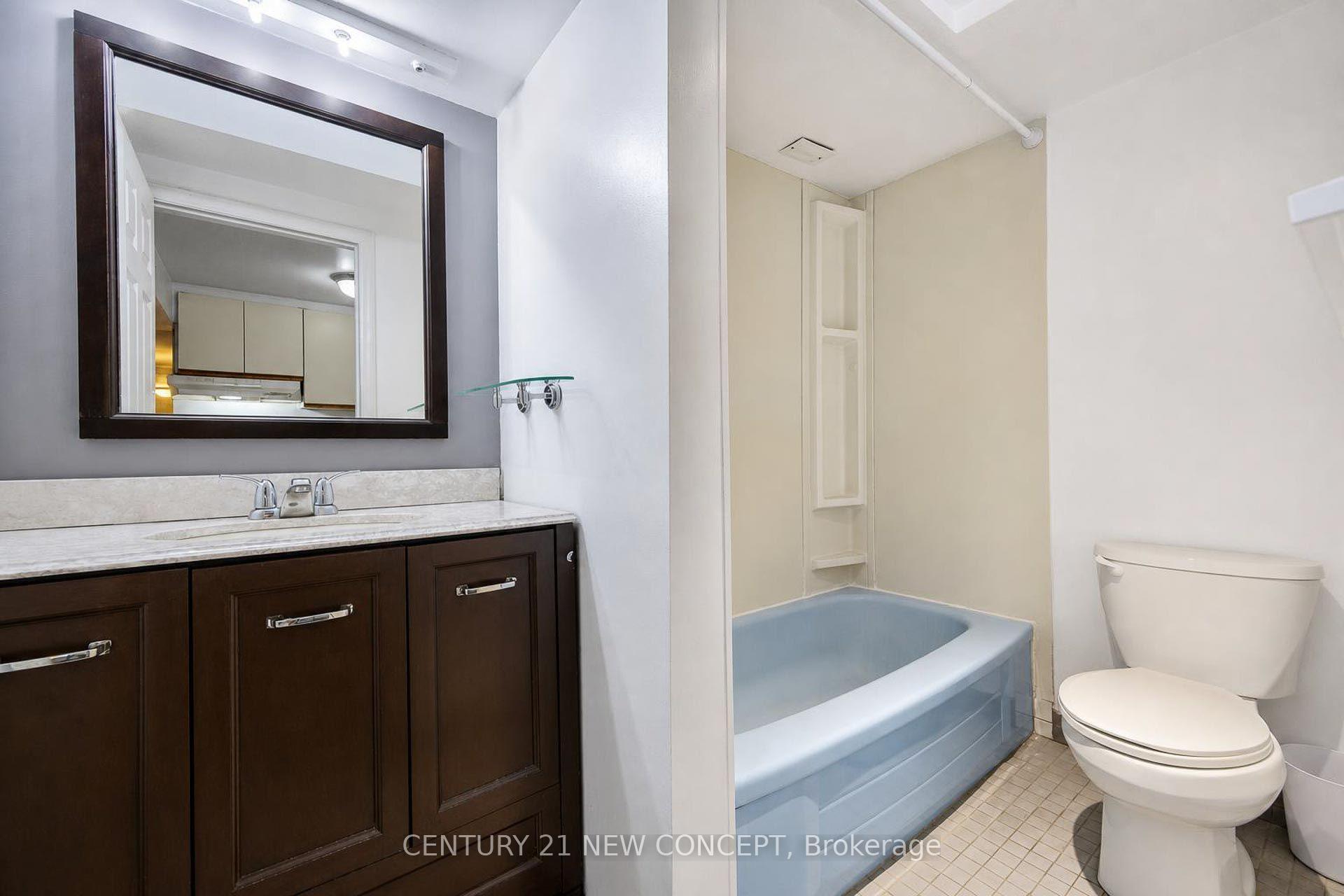 Photo 38 of 8 Millcroft Way, Vaughan, Brownridge — HOMEH