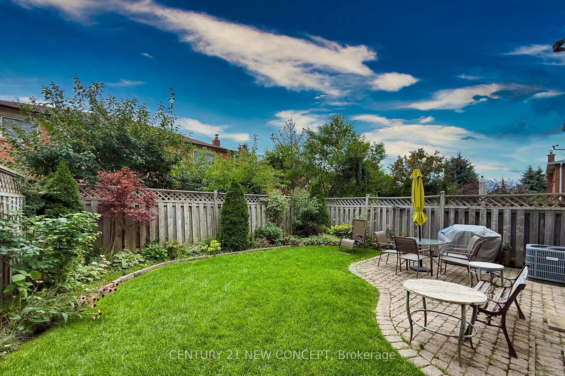 Photo 40 of 8 Millcroft Way, Vaughan, Brownridge — HOMEH