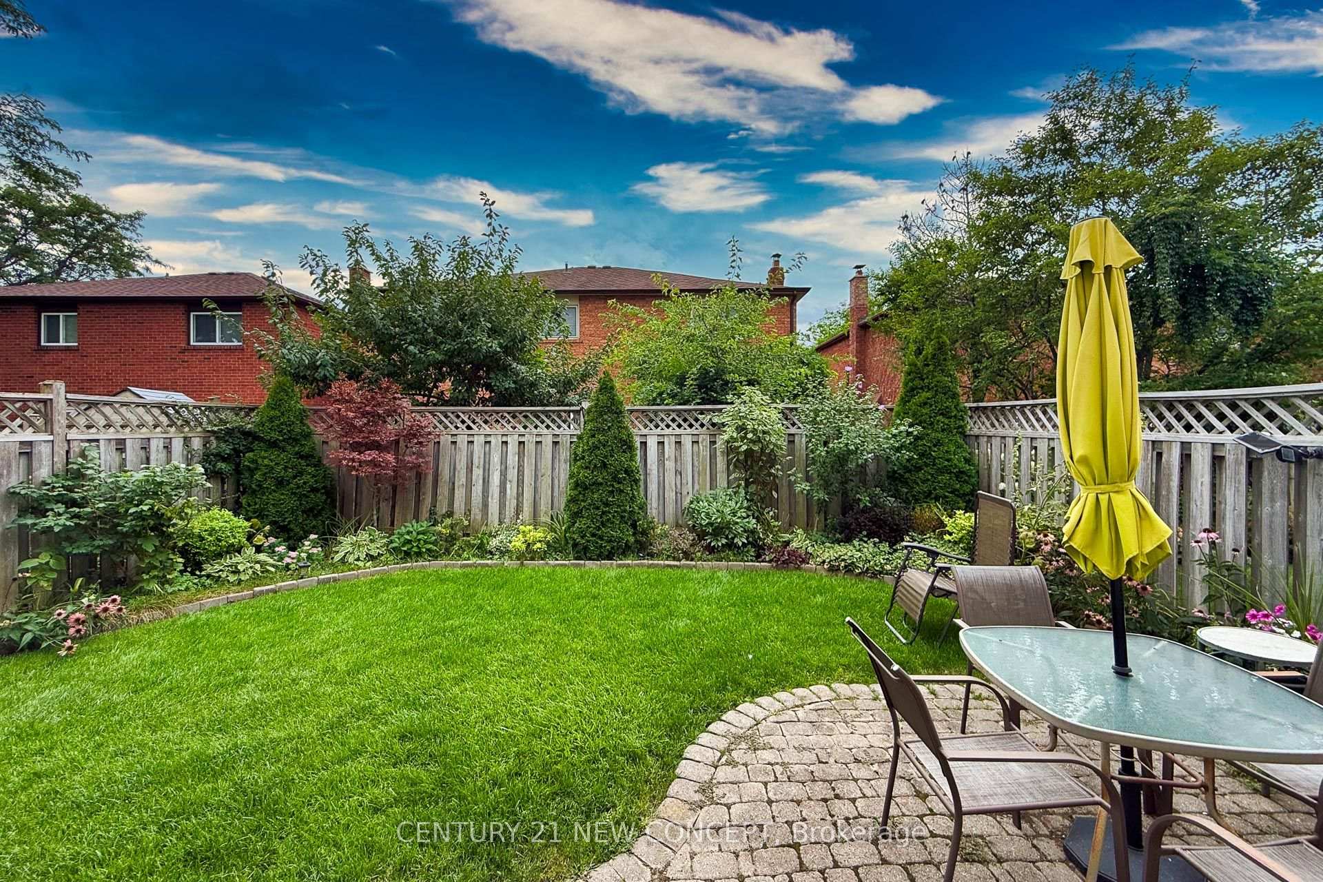 Photo 43 of 8 Millcroft Way, Vaughan, Brownridge — HOMEH