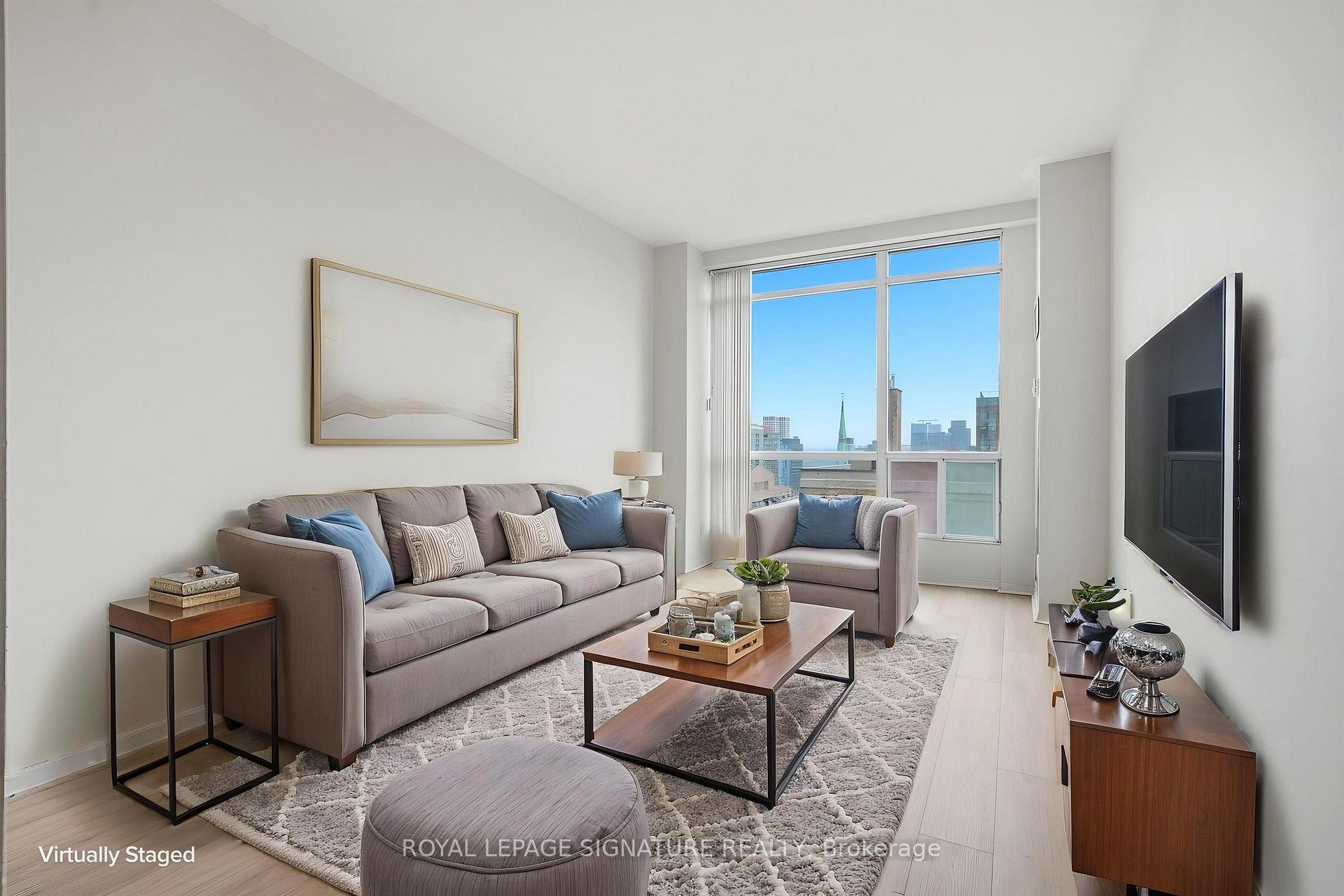 Photo 4 of Unit 2014, 7 King Street E, Toronto, Church-Yonge Corridor — HOMEH
