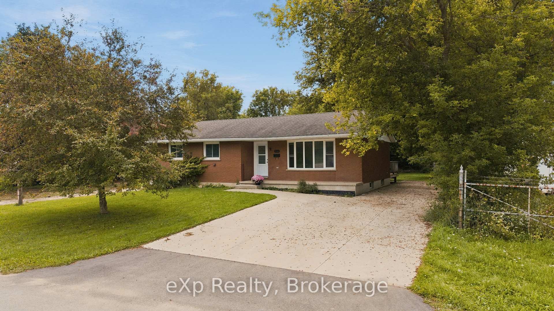 Photo 1 of 236 Bruce Street S, West Grey — HOMEH