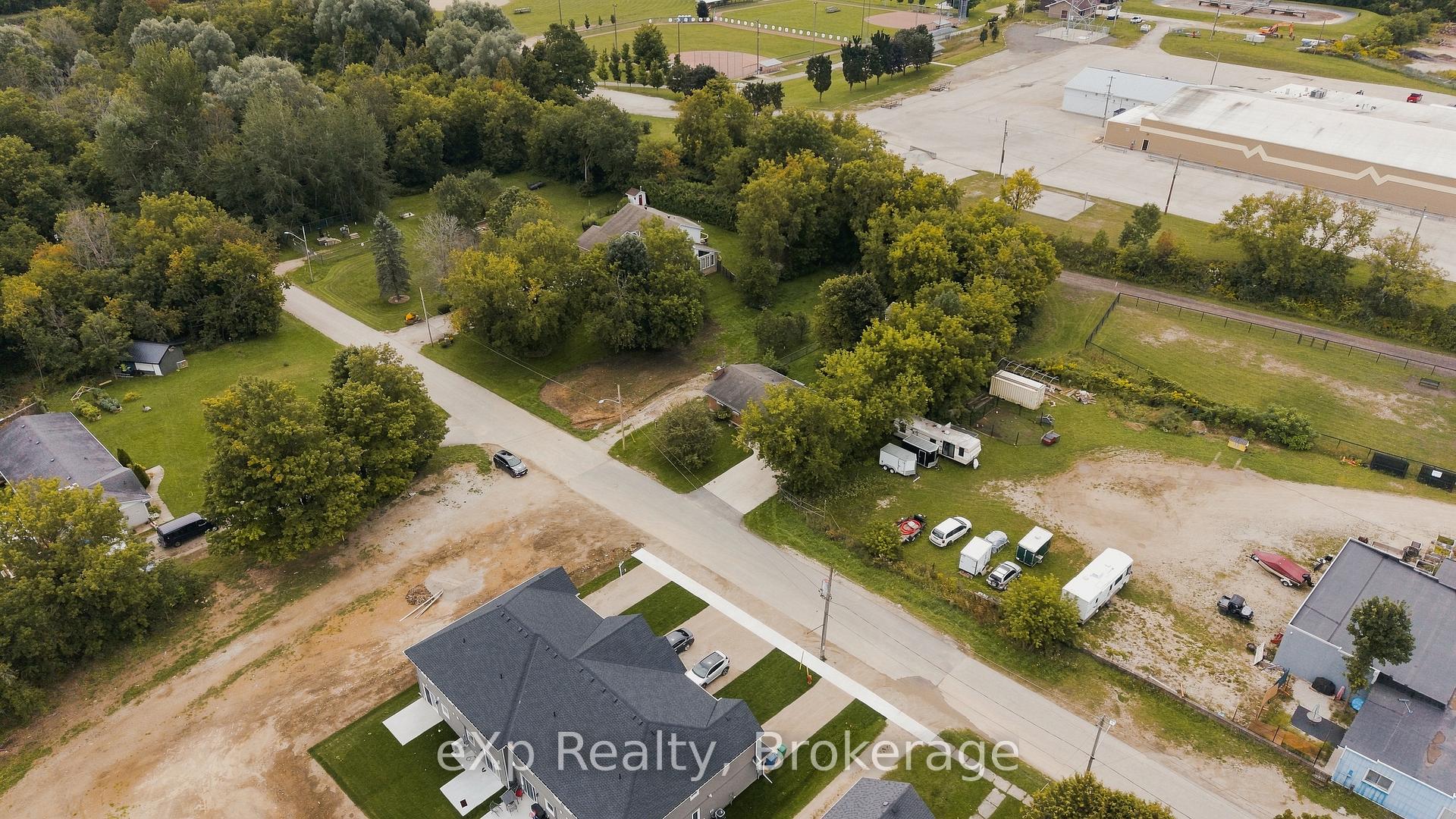 Photo 26 of 236 Bruce Street S, West Grey — HOMEH