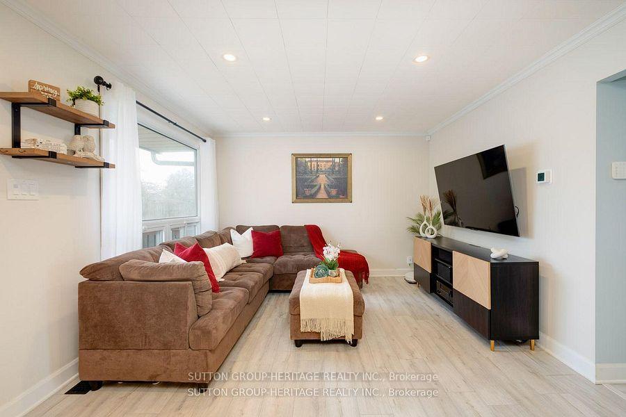 Photo 8 of 34 Maple Street, Ajax, Central — HOMEH
