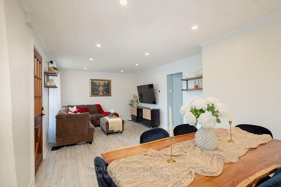 Photo 9 of 34 Maple Street, Ajax, Central — HOMEH