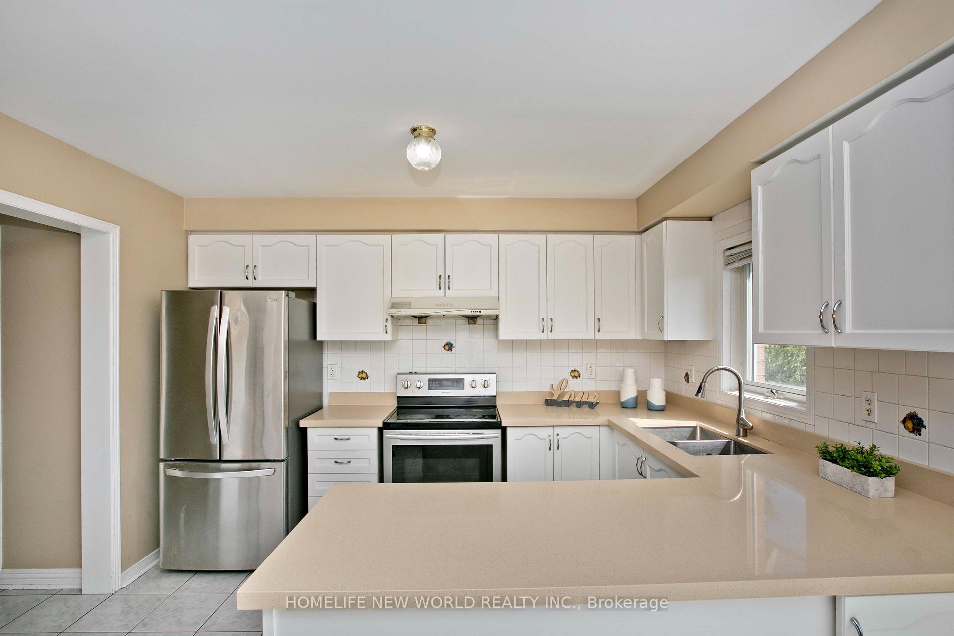 Photo 11 of 19 Charles Brown Road, Markham, Cedarwood — HOMEH