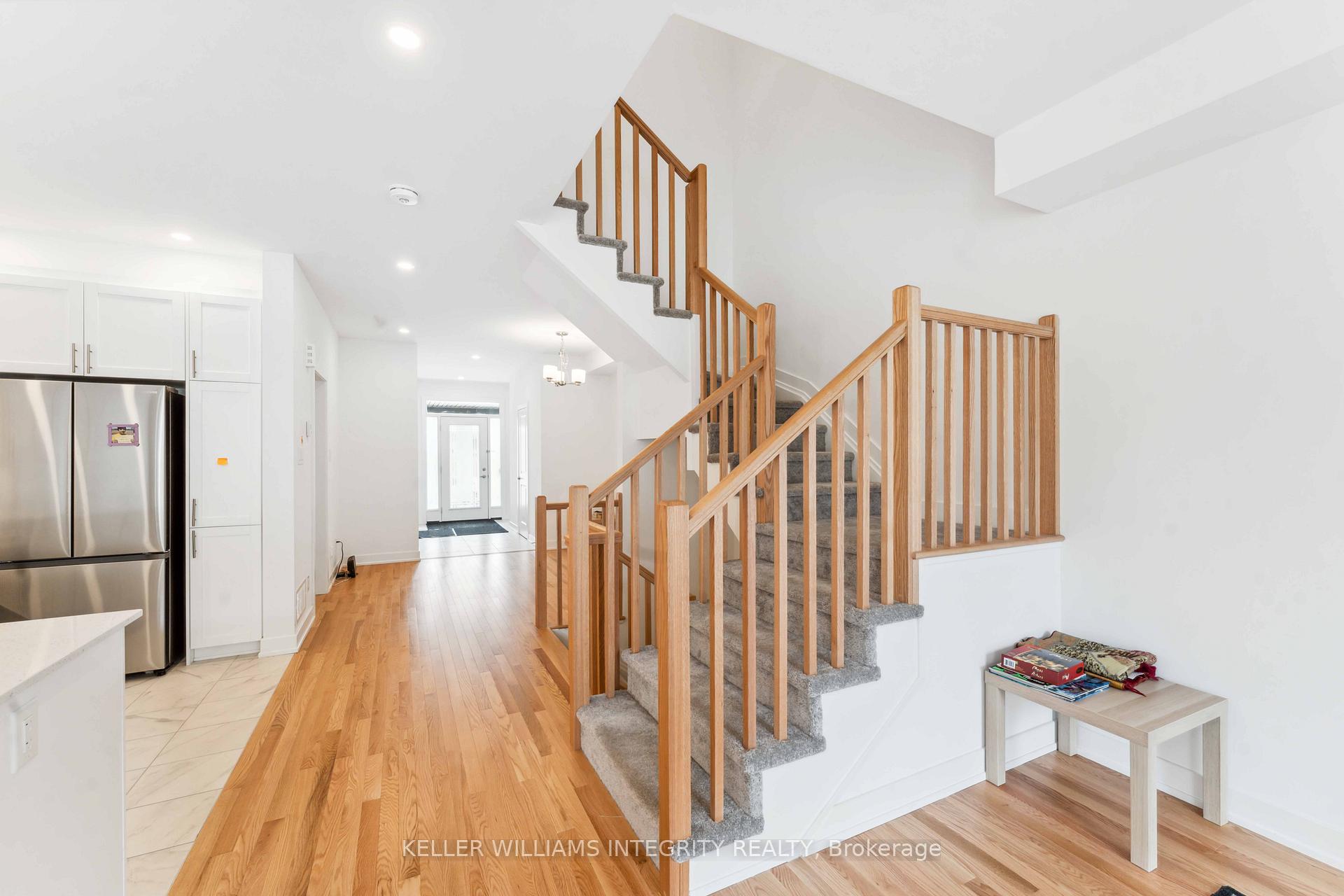 Photo 9 of 330 Makobe Lane, Ottawa, Riverside South/Gloucester Glen — HOMEH