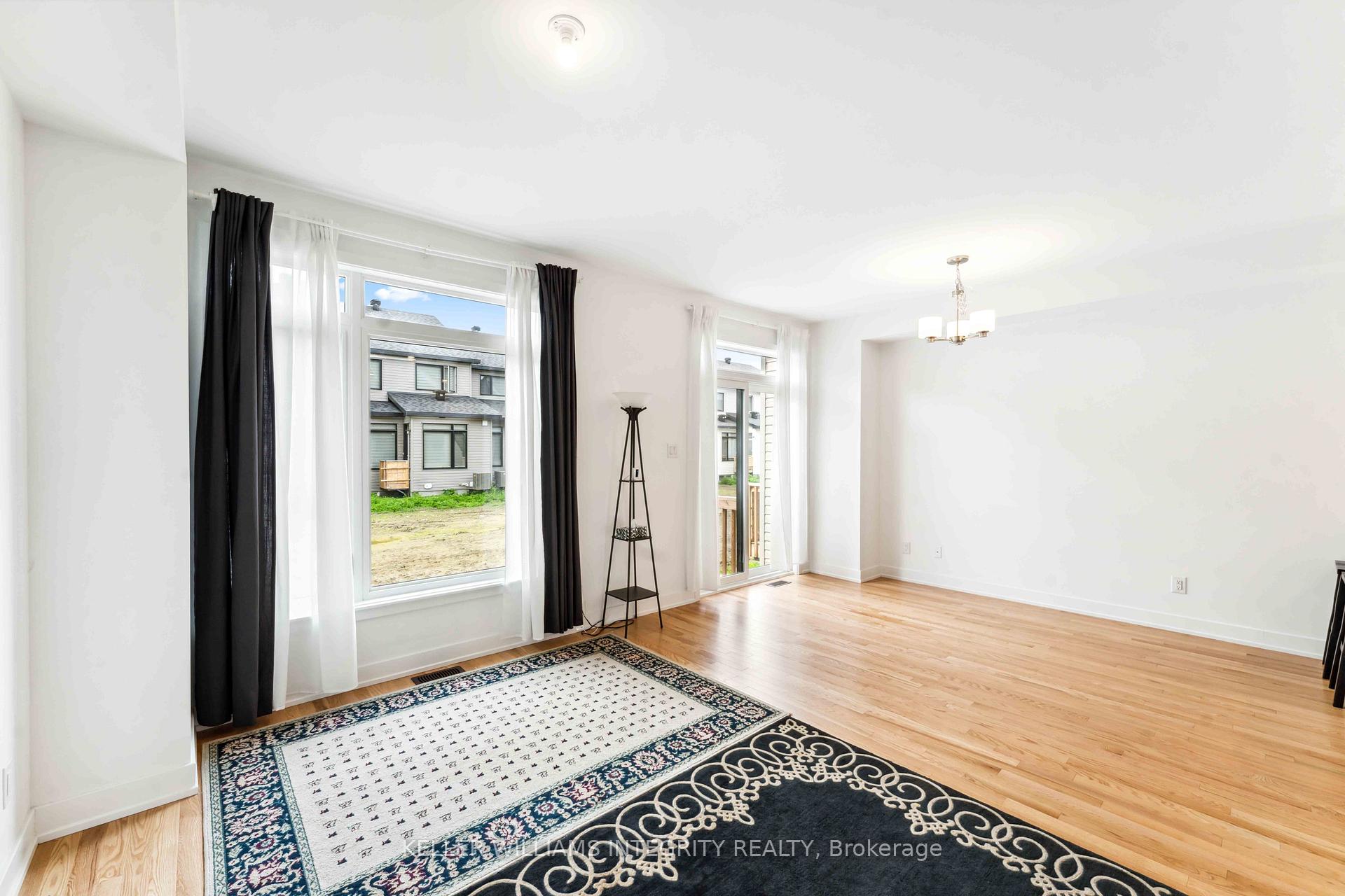 Photo 11 of 330 Makobe Lane, Ottawa, Riverside South/Gloucester Glen — HOMEH