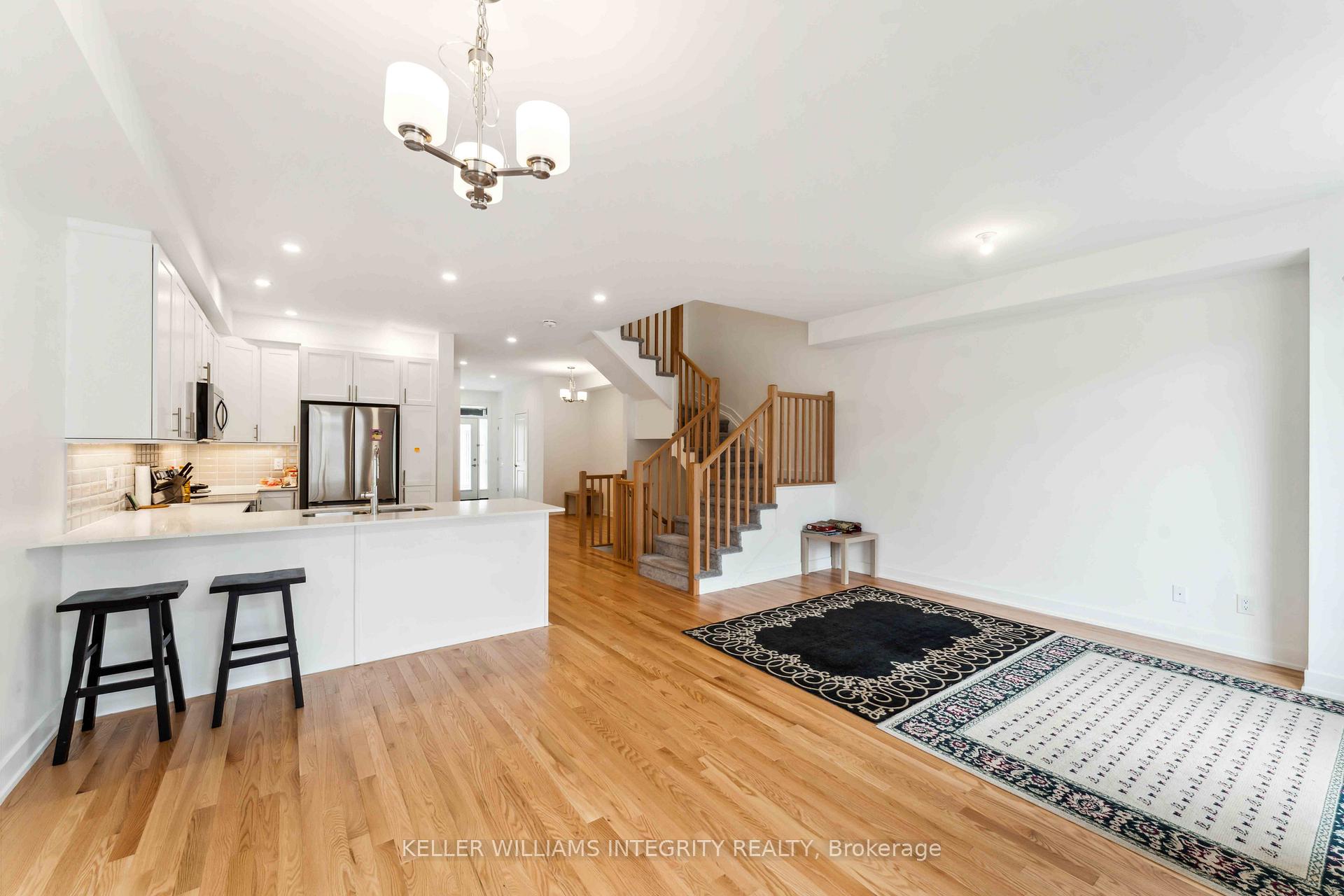 Photo 15 of 330 Makobe Lane, Ottawa, Riverside South/Gloucester Glen — HOMEH