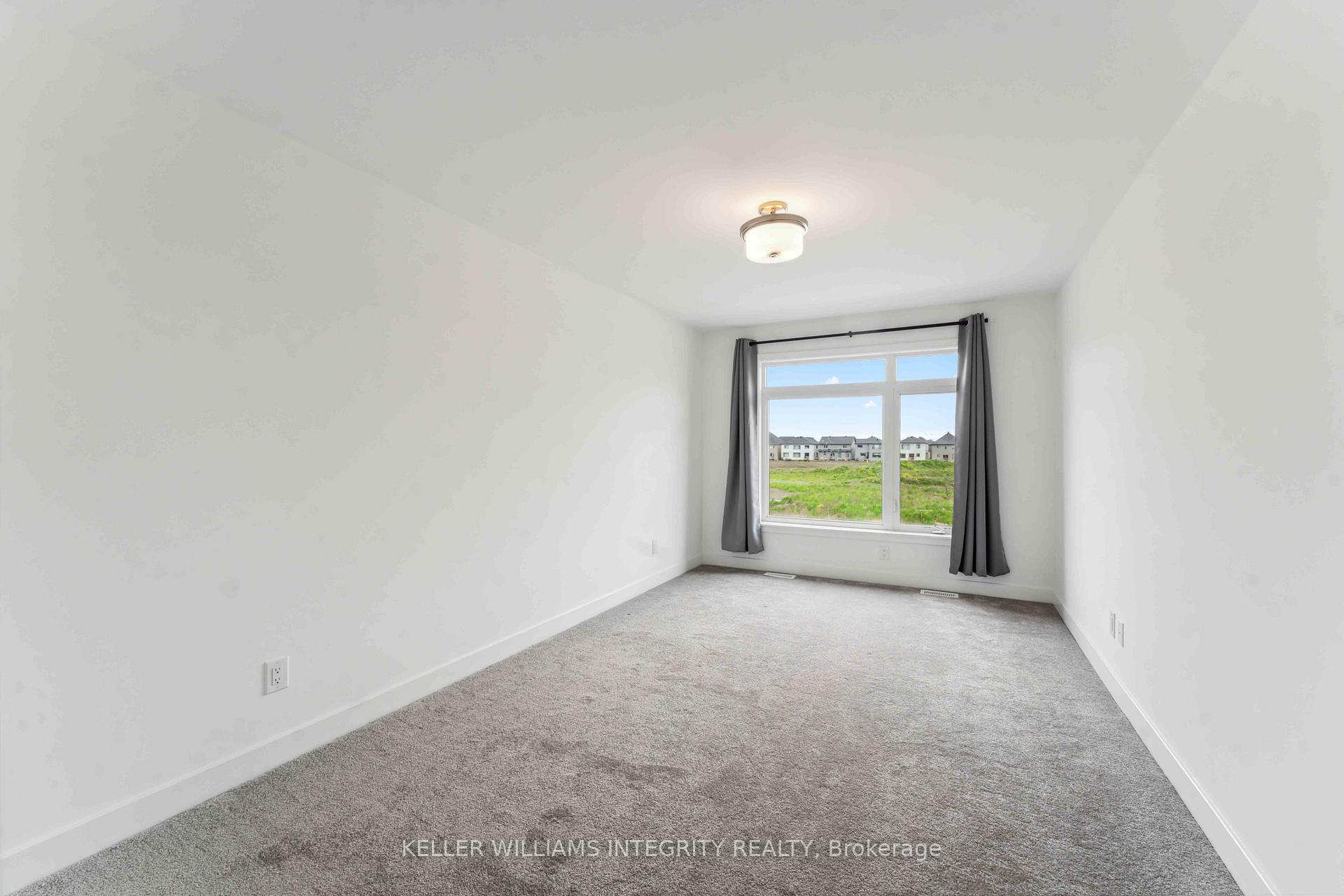 Photo 20 of 330 Makobe Lane, Ottawa, Riverside South/Gloucester Glen — HOMEH