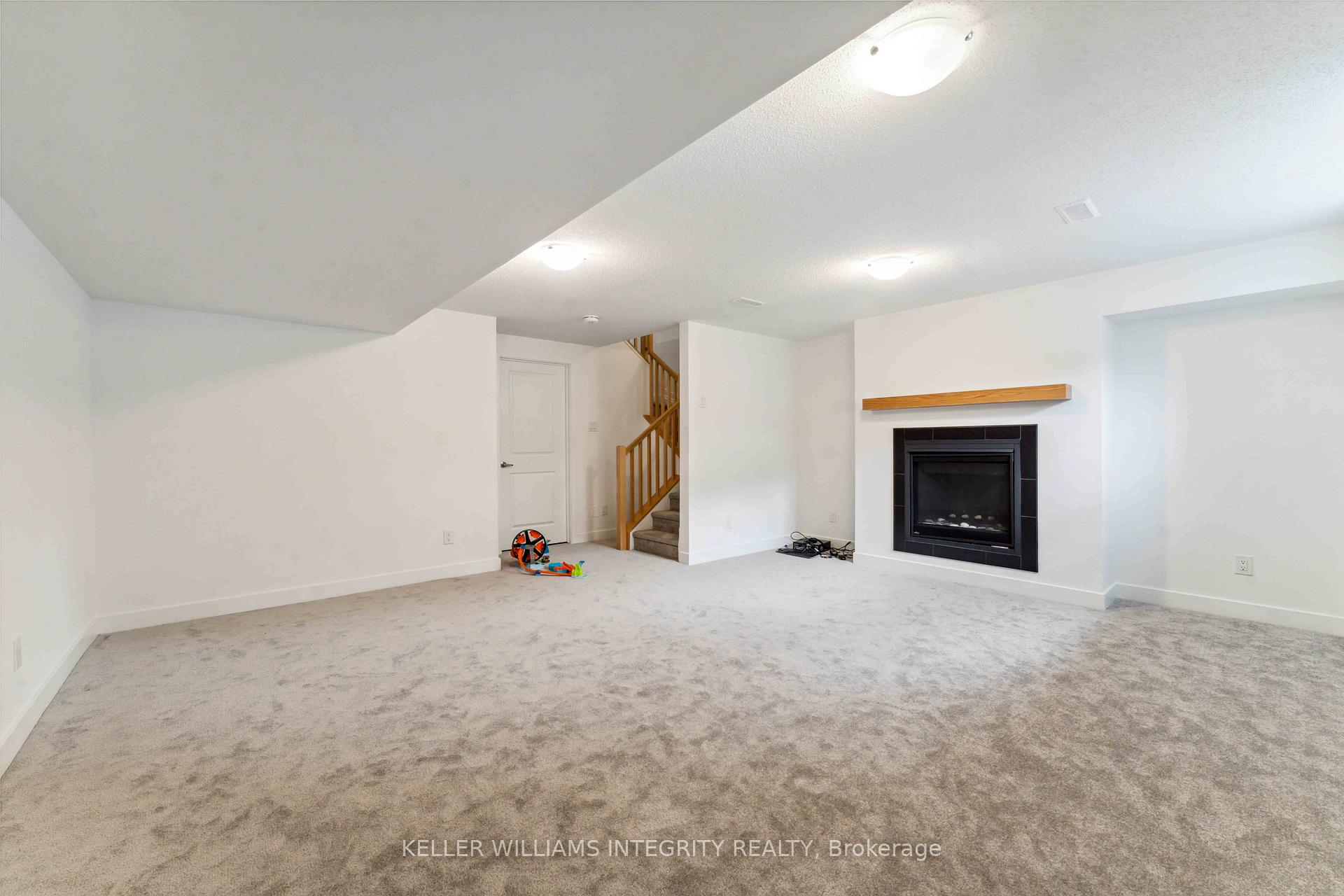 Photo 37 of 330 Makobe Lane, Ottawa, Riverside South/Gloucester Glen — HOMEH