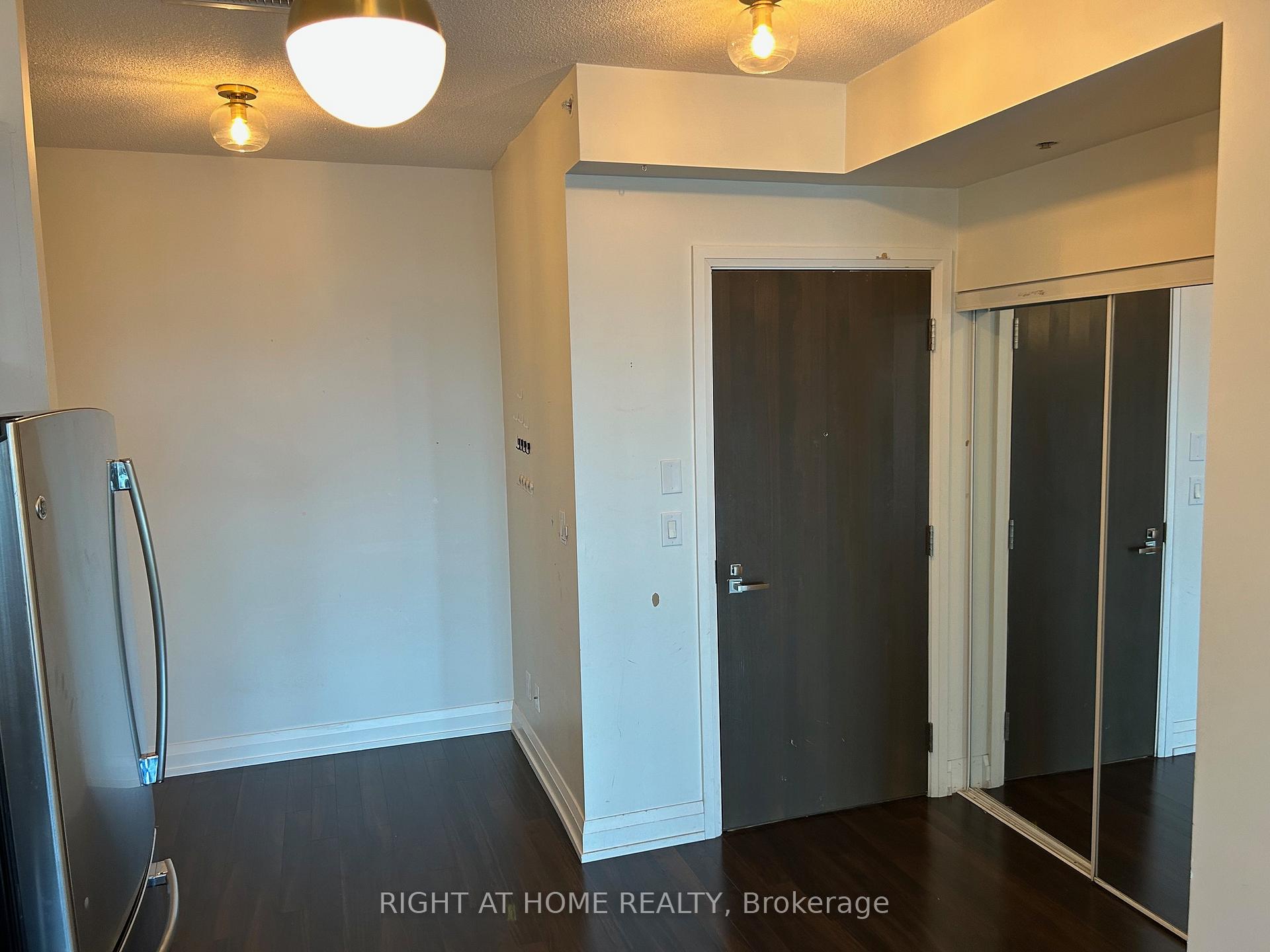 Photo 7 of Unit 2123, 7161 Yonge Street, Markham, Grandview — HOMEH