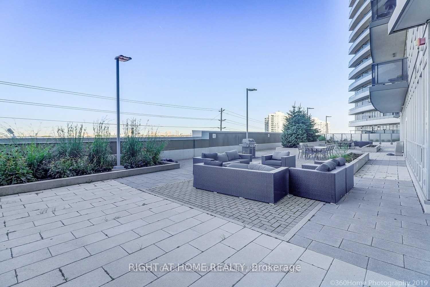 Photo 16 of Unit 2123, 7161 Yonge Street, Markham, Grandview — HOMEH