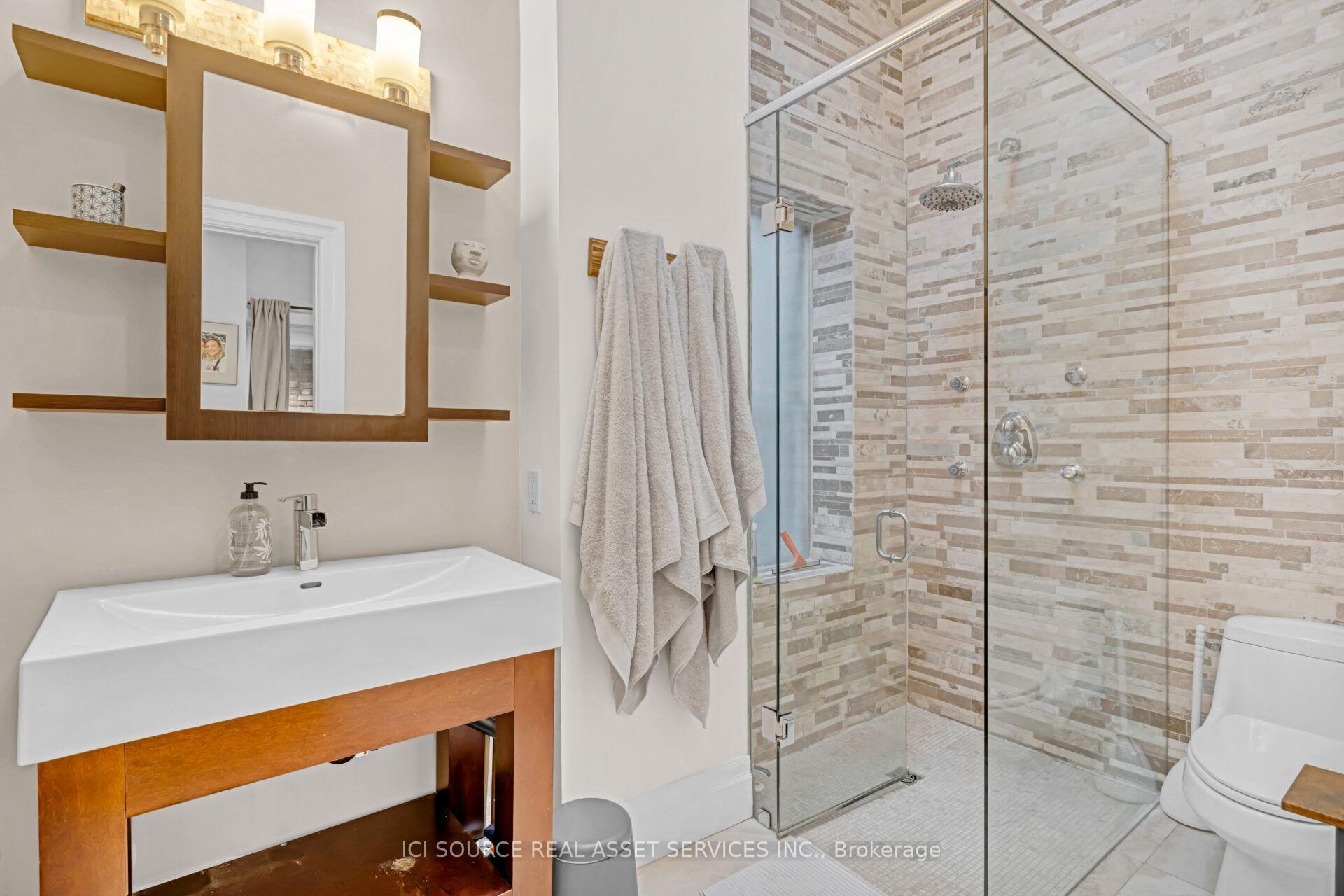 Photo 7 of Unit Upper, 109 Northcliffe Boulevard, Toronto, Oakwood Village — HOMEH