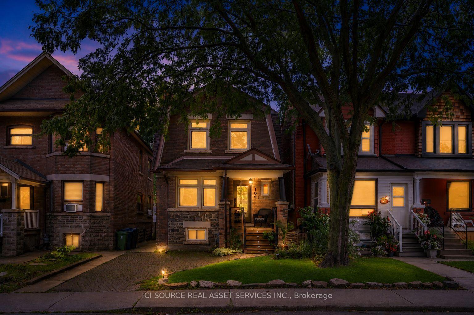 Photo 19 of Unit Upper, 109 Northcliffe Boulevard, Toronto, Oakwood Village — HOMEH