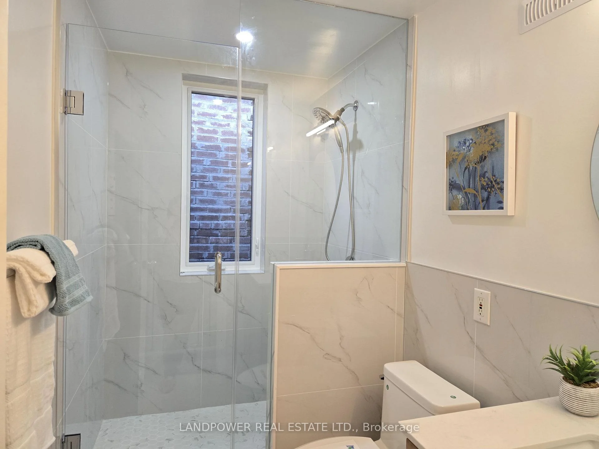 Photo 36 of 221 Riverdale Avenue, Toronto, North Riverdale — HOMEH